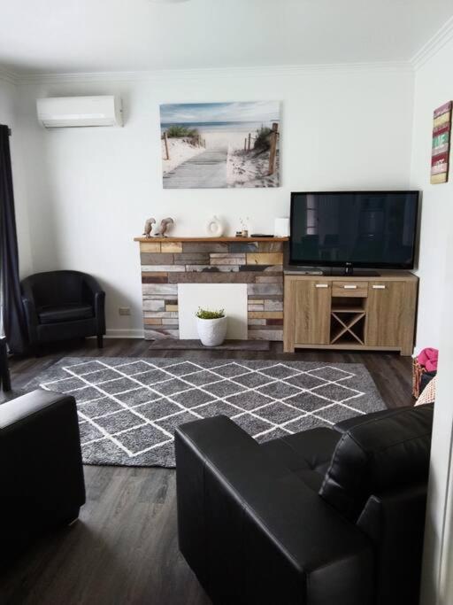 Timboon Retreat Newly renovated Sleeps 7