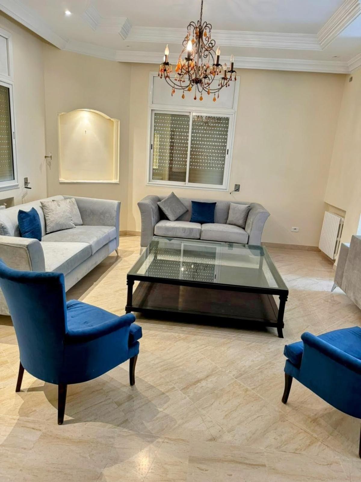 Étage de villa spacieux aux Jardins de la Soukra view 3