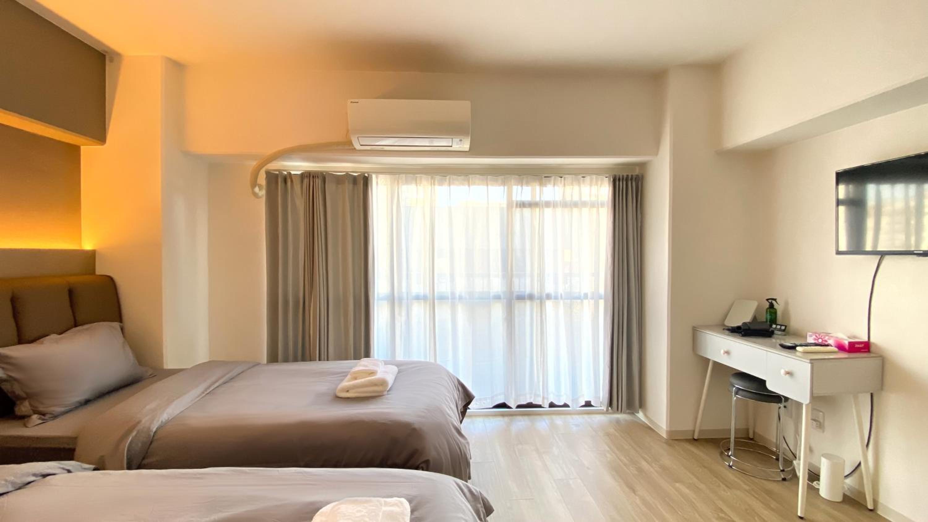 hotel room