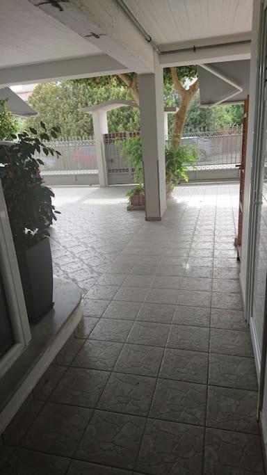 Cozy ground floor studio near metro!