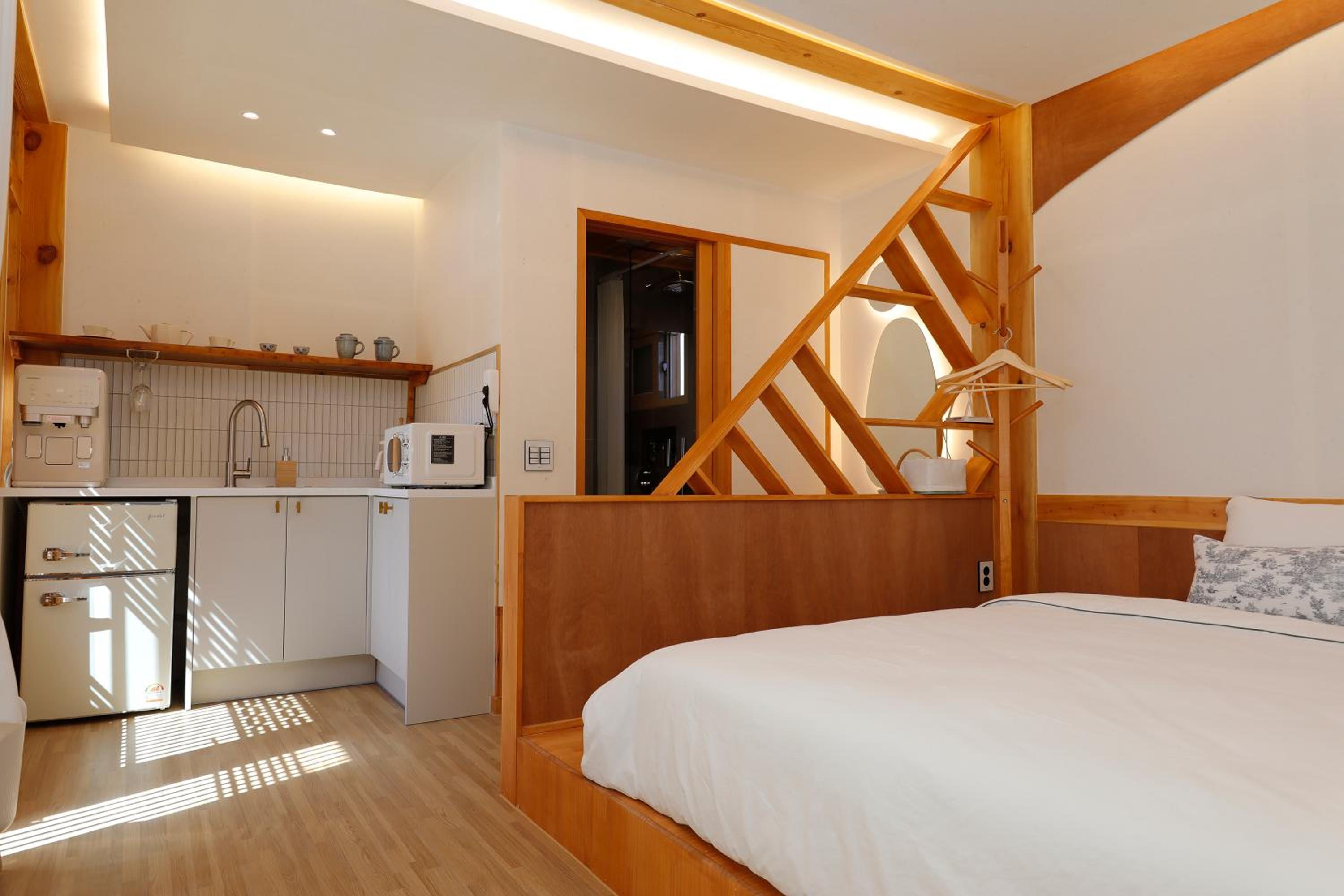 Hanok stay Mokhyang view 3
