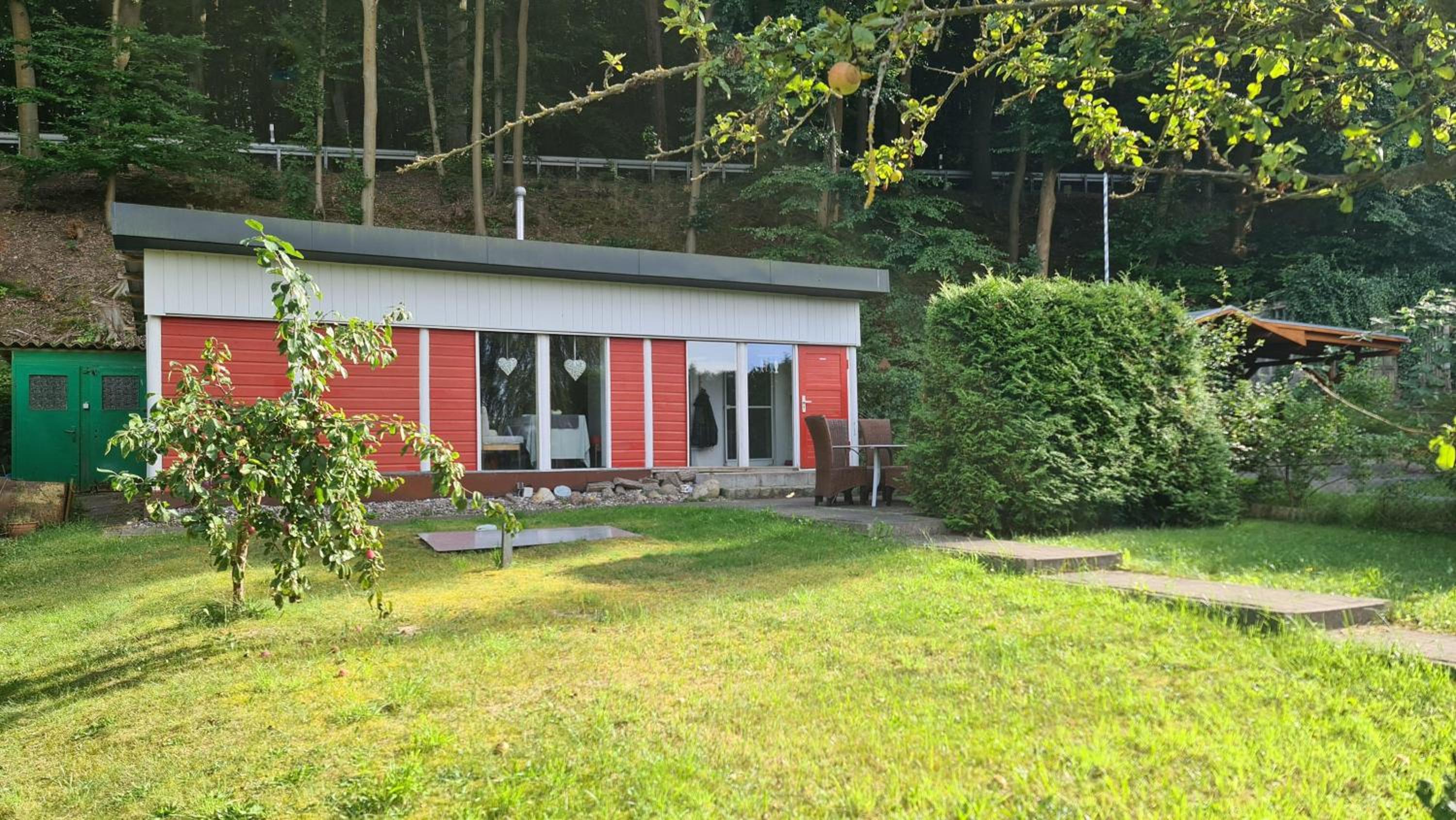 Idyllisches-Ferienhaus-Strandhaus