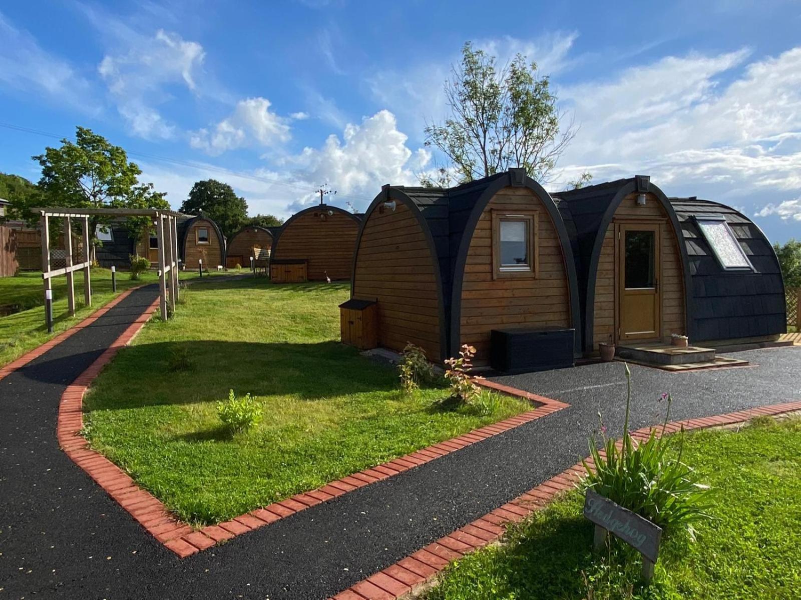 Hedgehog Glamping Pod