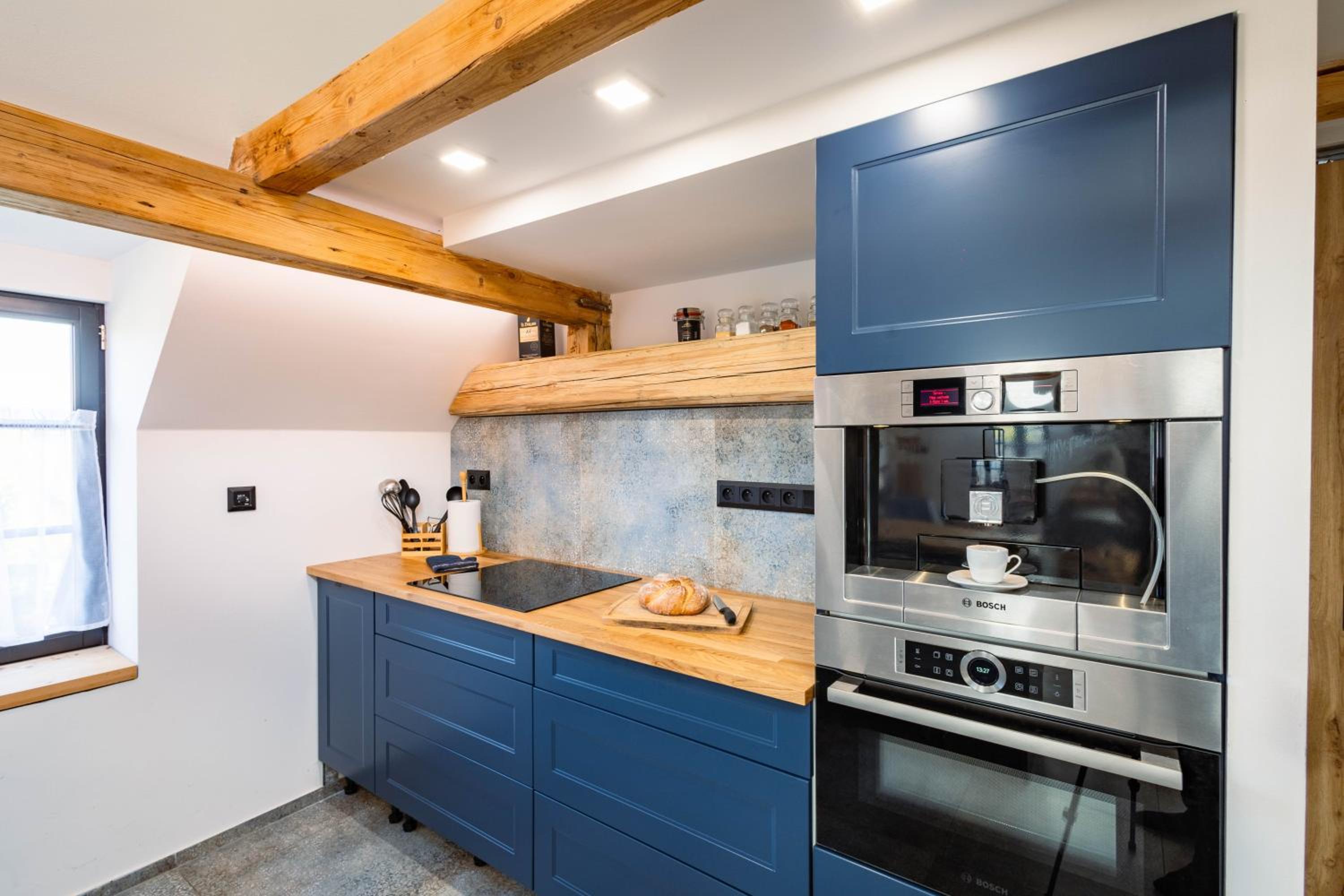 Podkrovní stylový mezonetový apartmán