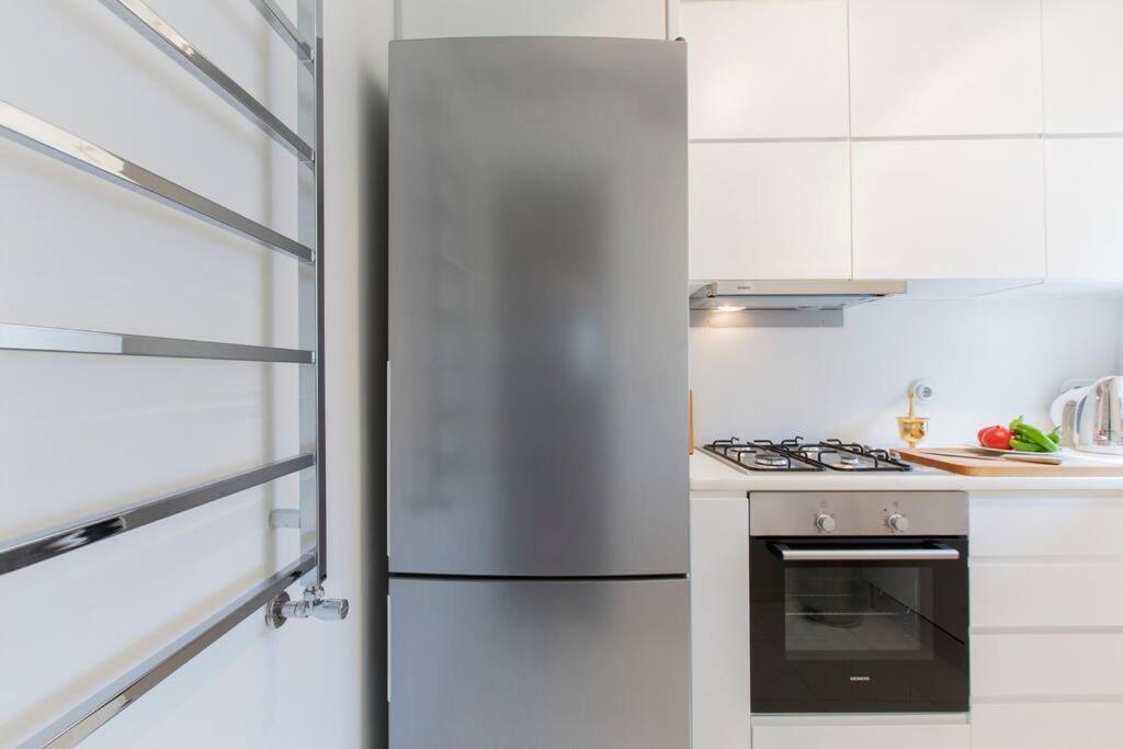 Architect Jonas generous 85 sqm apartment full of Art