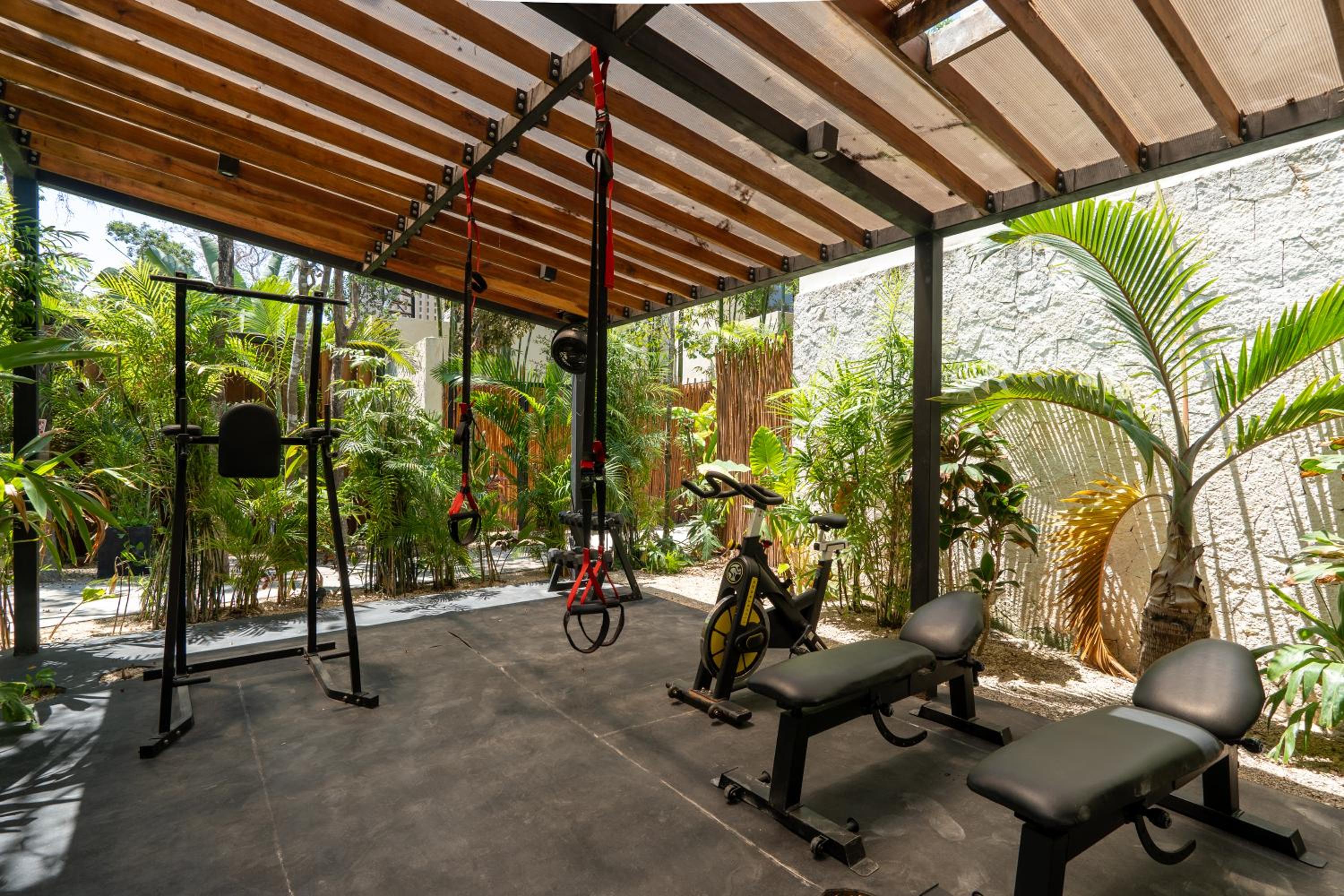 Hotel Moonstone - Villa with private pool and 24hrs security & Beach club access - Image 1