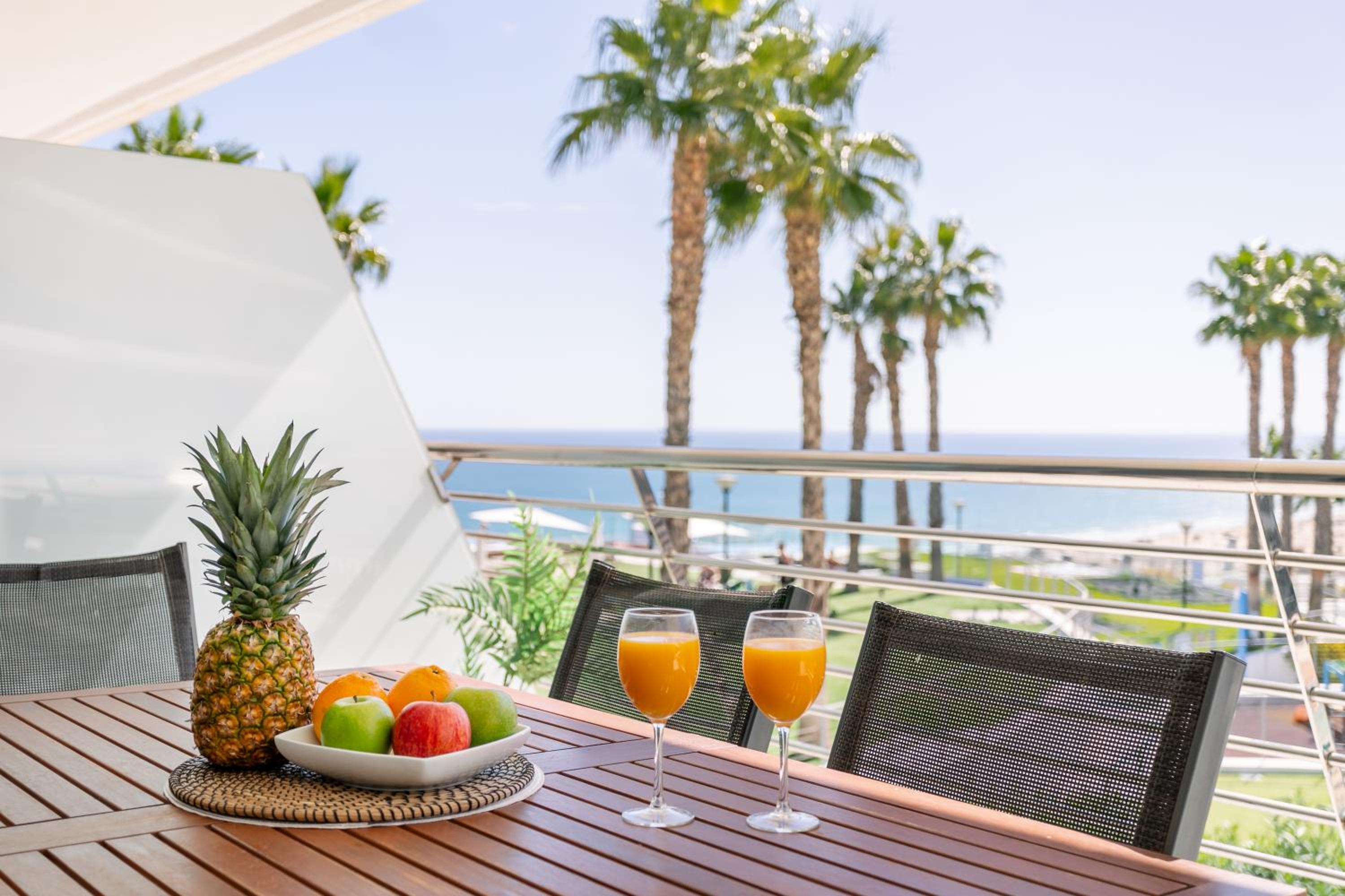 Hotel Infinity View Luxury Beachfront Apartment