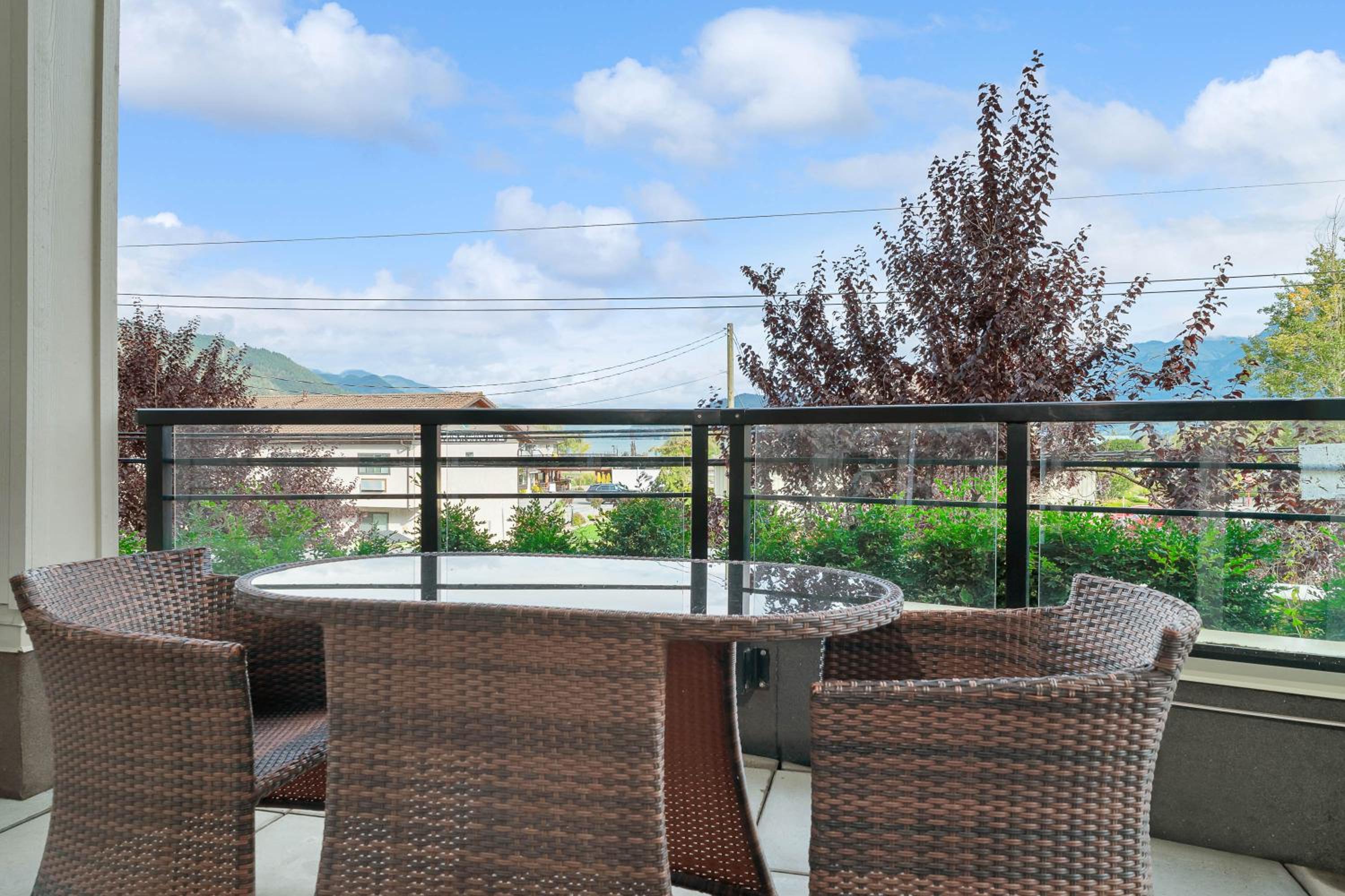 Chic Haven Stylish 3Bedroom Lake View Escape