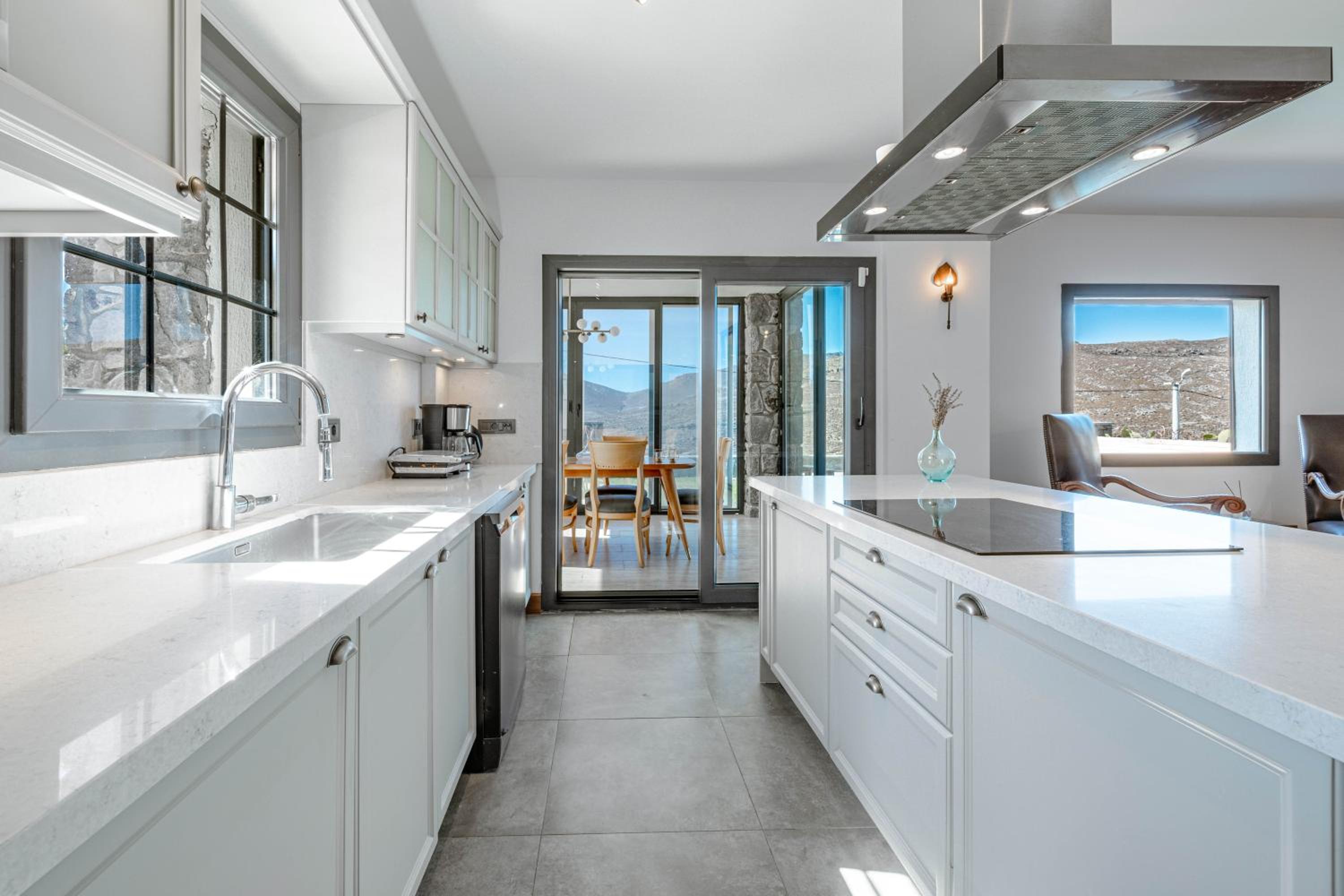 Elegant Villa Private Pool & Stunning Views