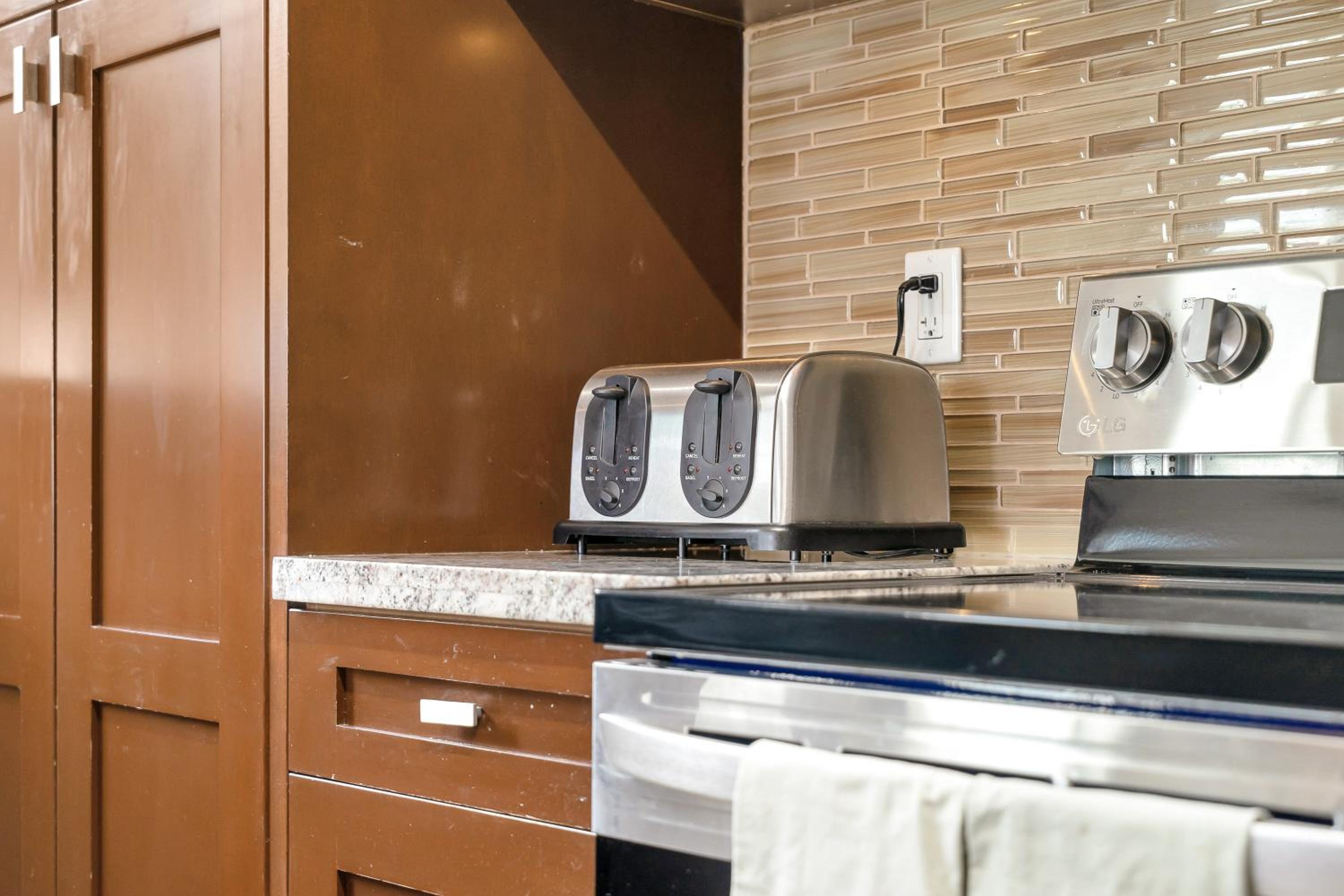 Stylish Urban Retreat 2BR Condo