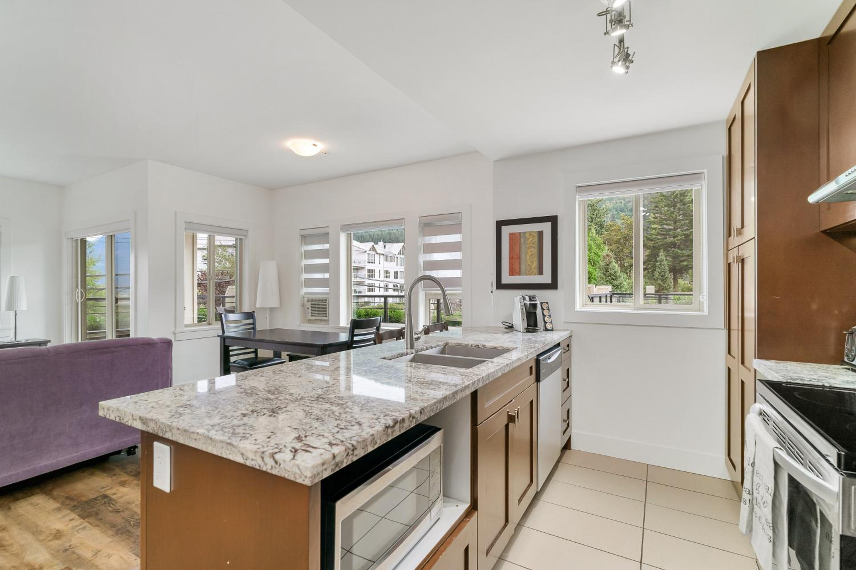 Stylish Urban Retreat 2BR Condo