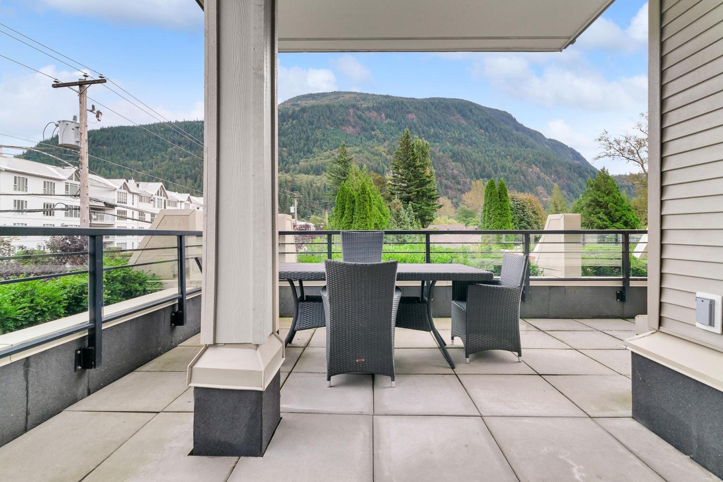 Stylish Urban Retreat 2BR Condo