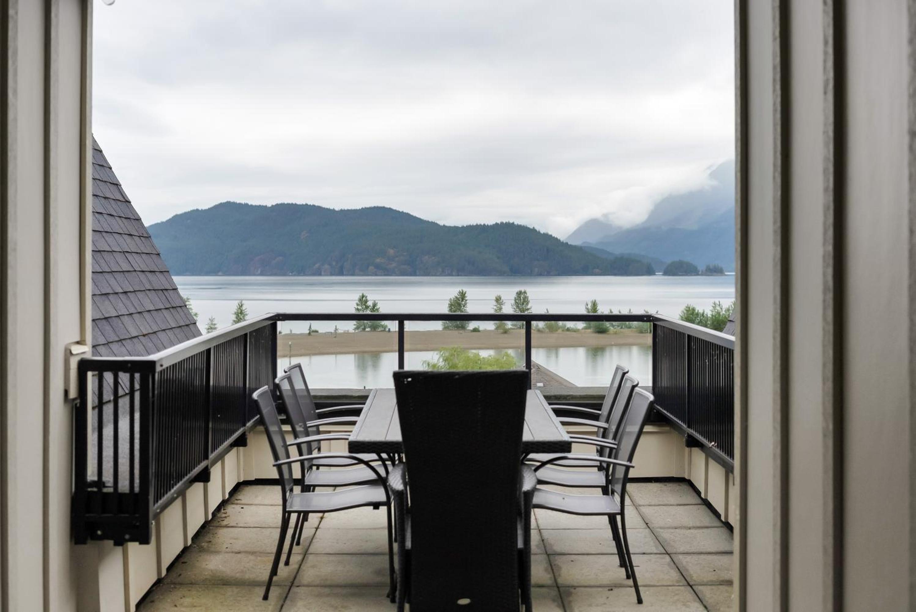 Stylish Urban Retreat 2BR Condo