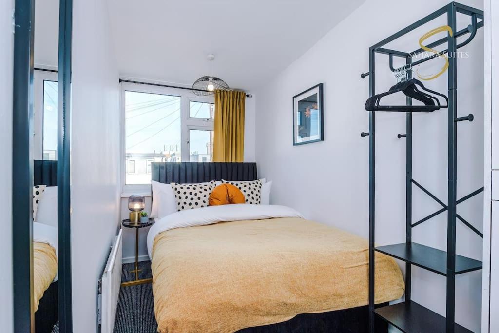 Modern 3BED - Liverpool Centre - Parking - Sleep 5 view 3