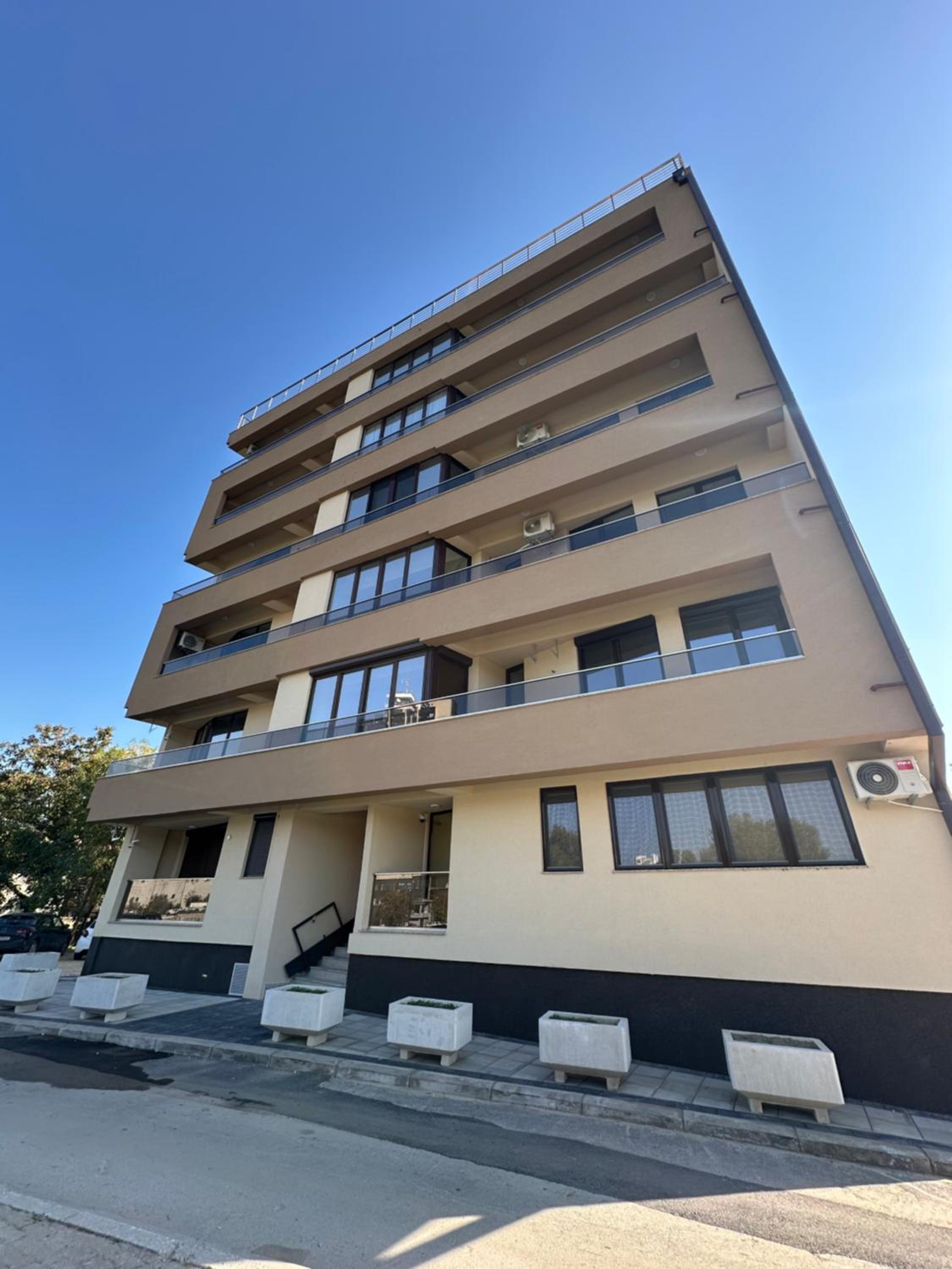 Sunny Apartment MONA