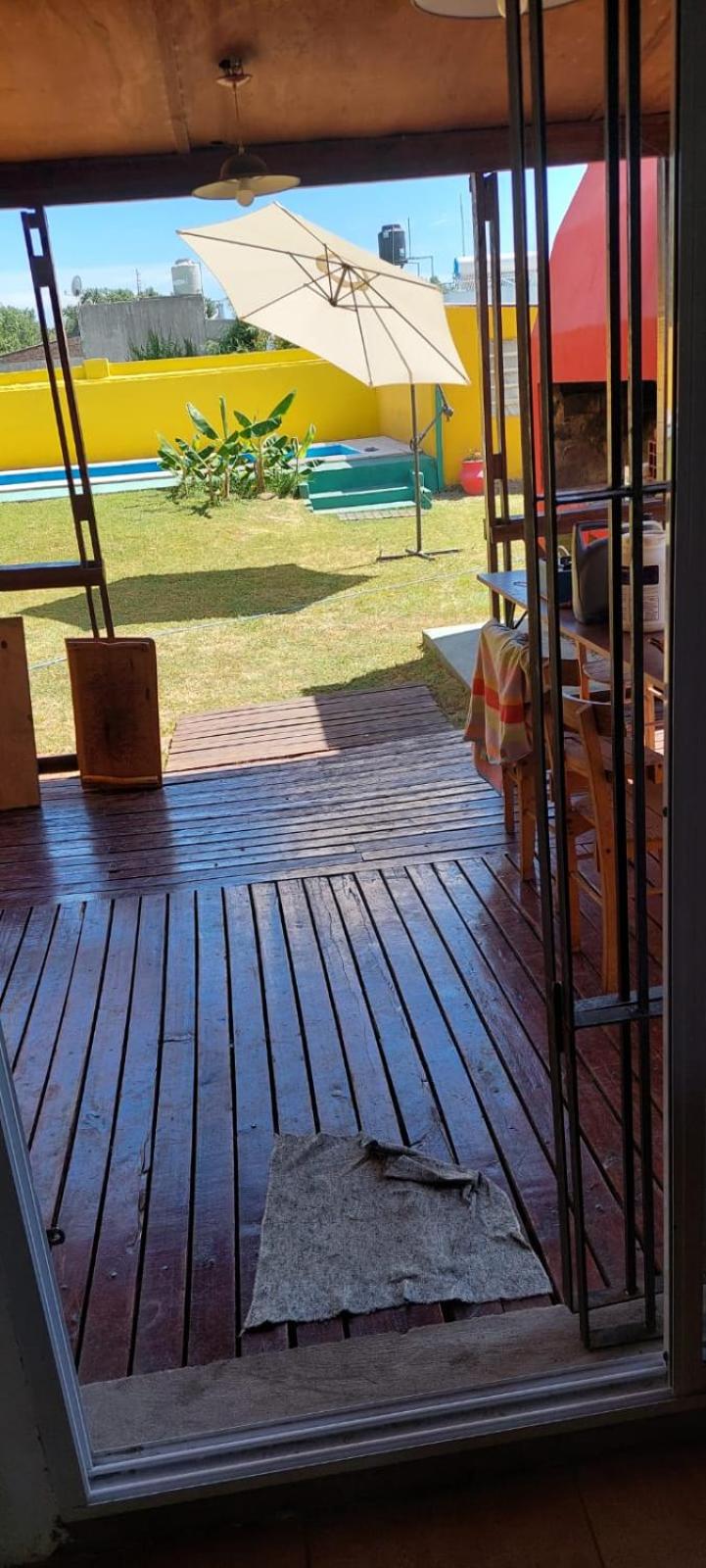 Casa con Pileta Roldan