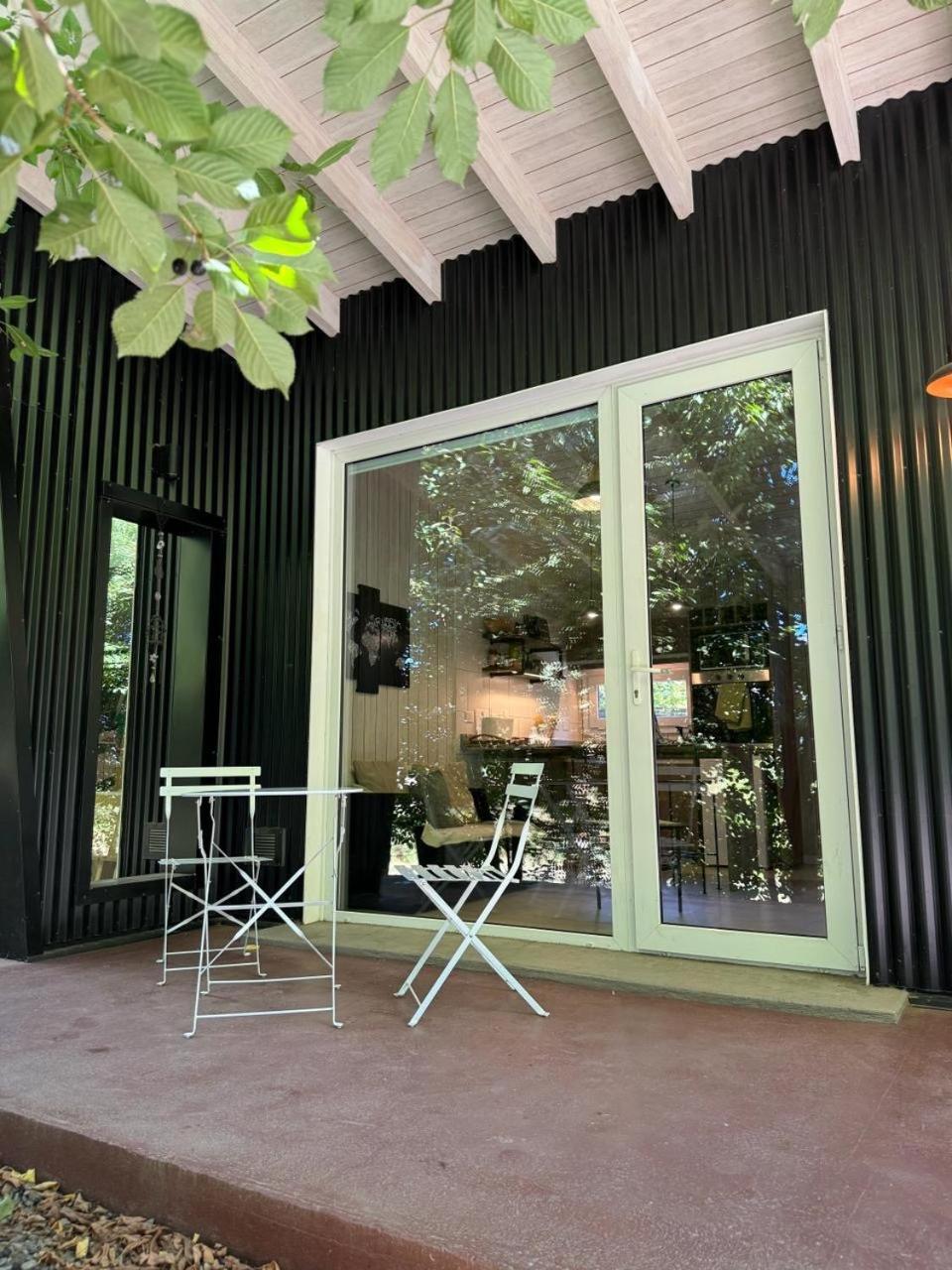 Modernas cabañas en la montaña LAS KIKAS