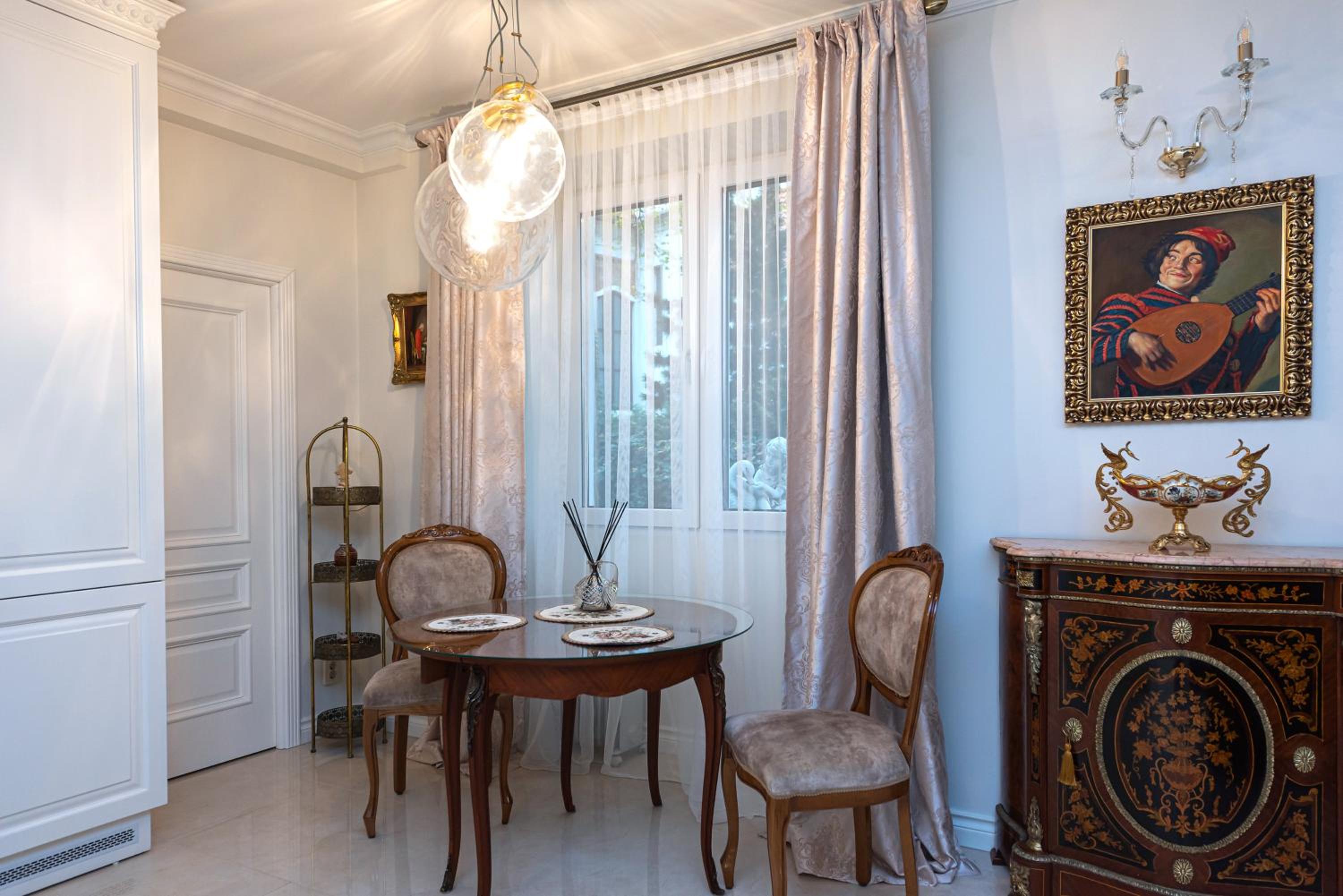 Elegant Old Town Apartment with Terrace & Parking view 4