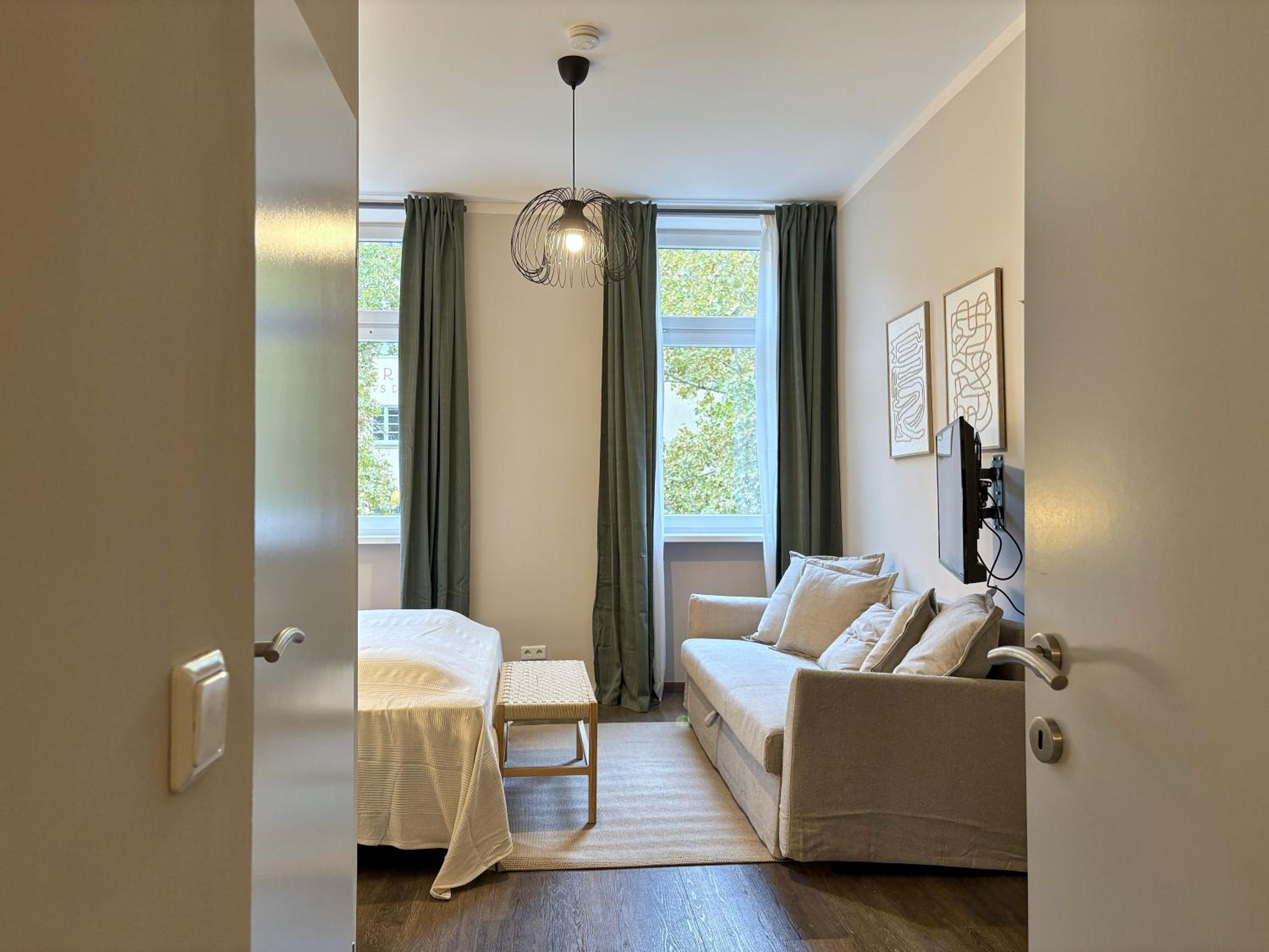 Balkon I Close to S-Bahn I 5 Minutes to Mall