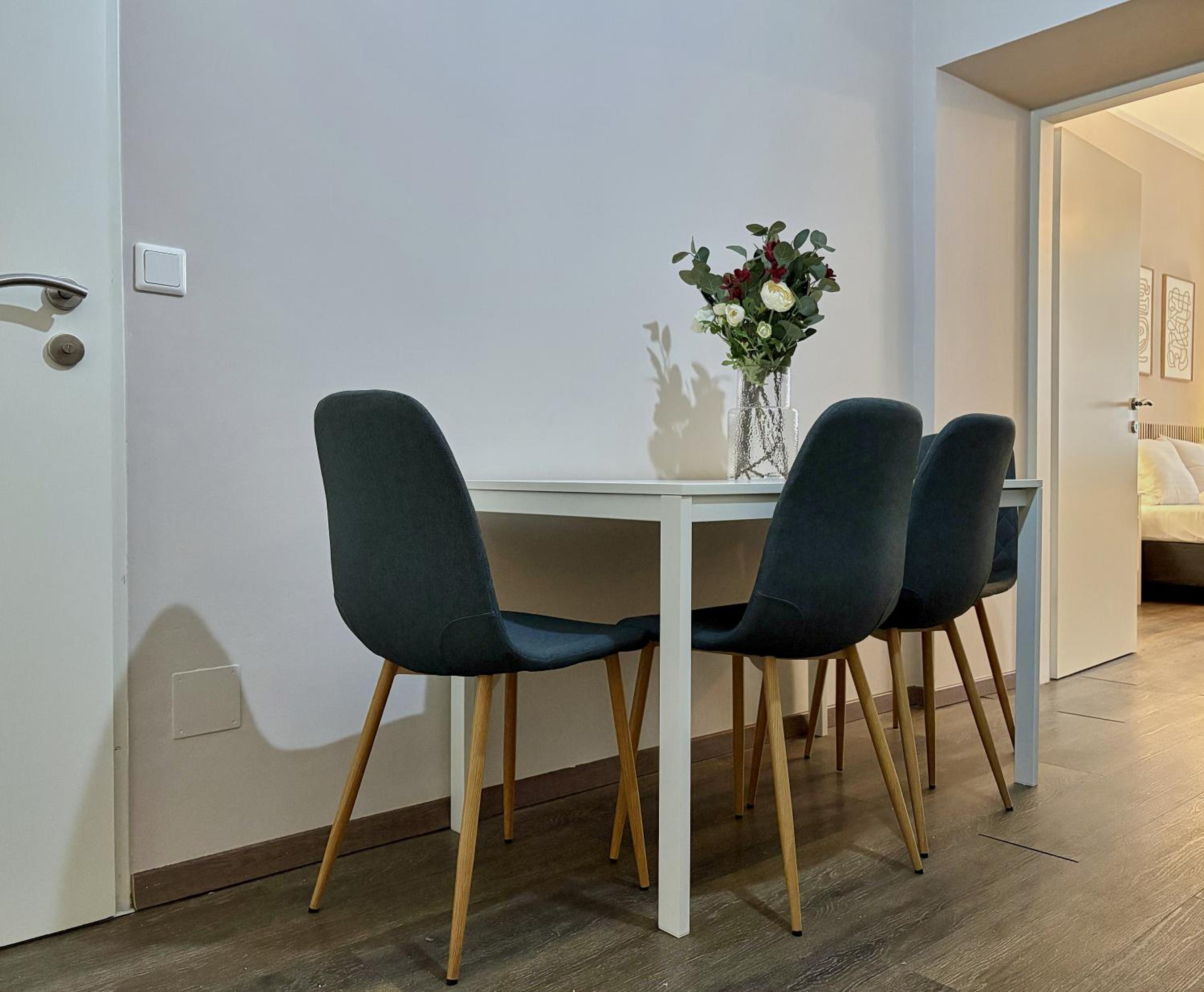 Balkon I Close to S-Bahn I 5 Minutes to Mall