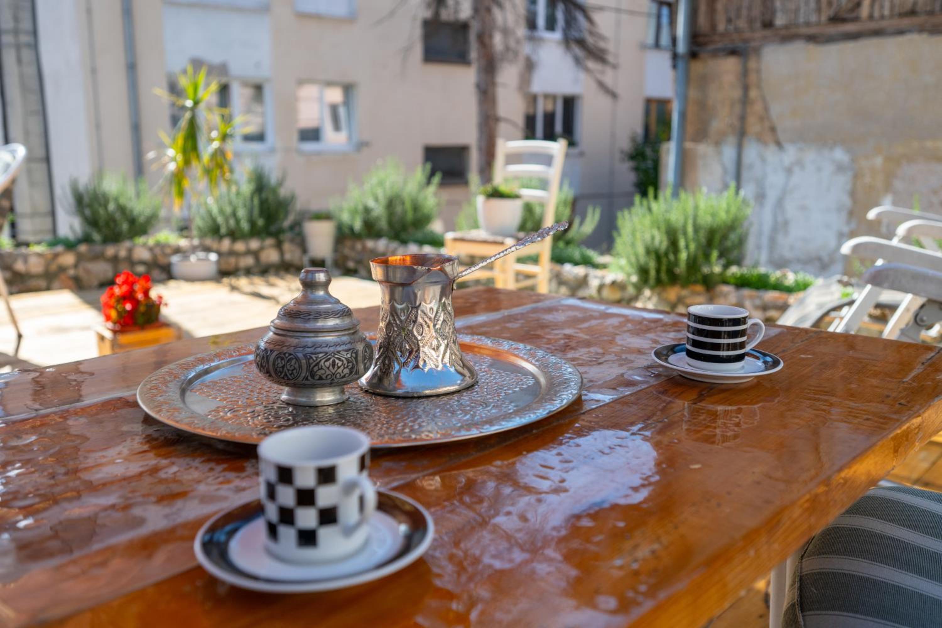 Spacious and Bright 2BDR Apartment in the Old Town view 5