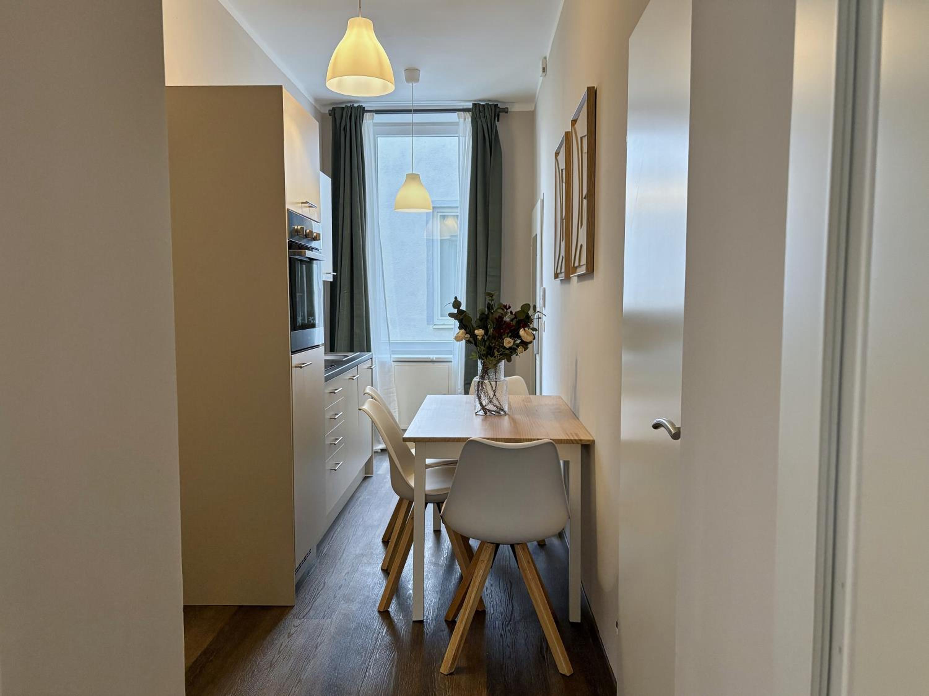 Balkon I Close to S-Bahn I 5 Minutes to Mall