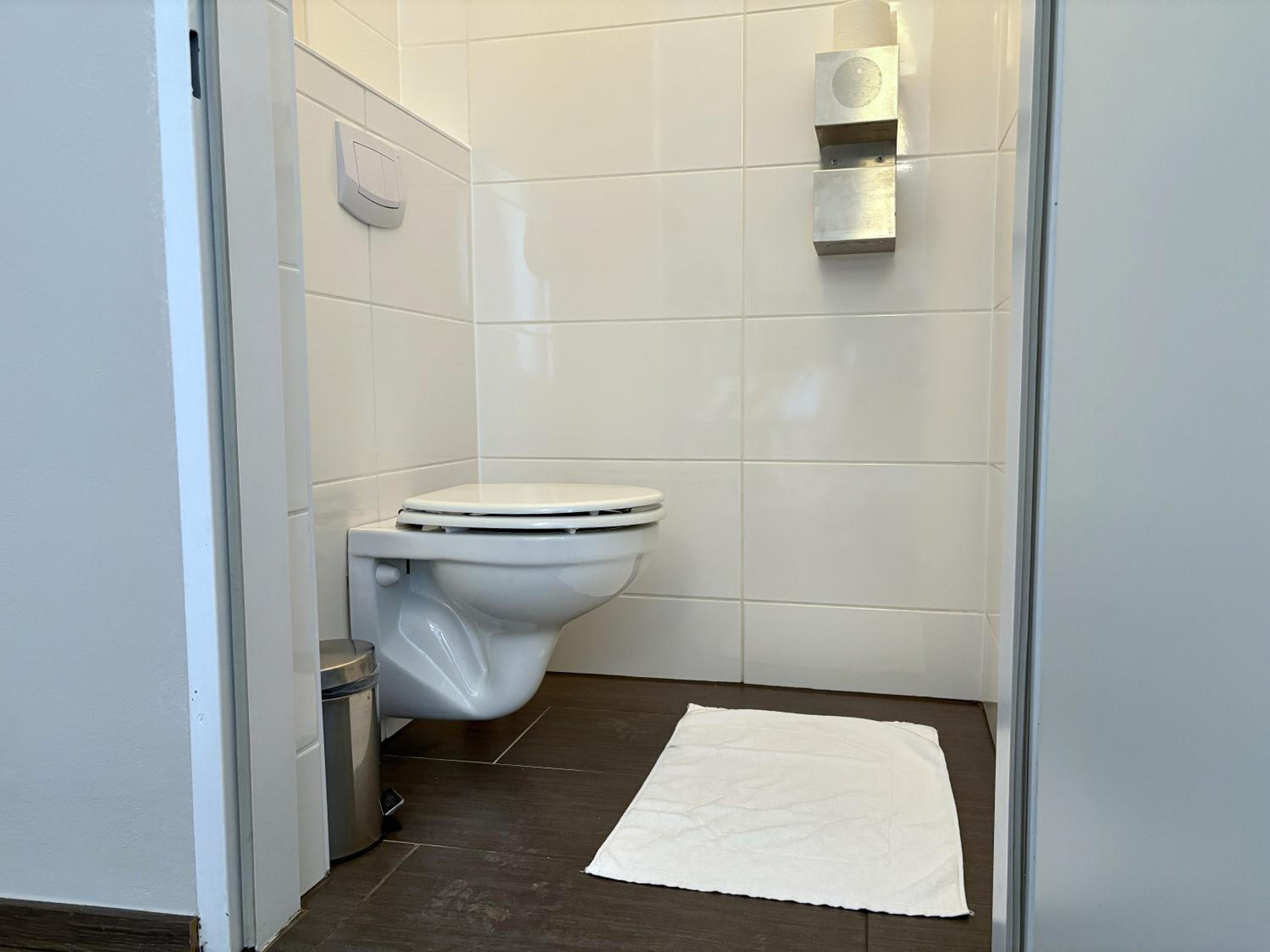 Balkon I Close to S-Bahn I 5 Minutes to Mall