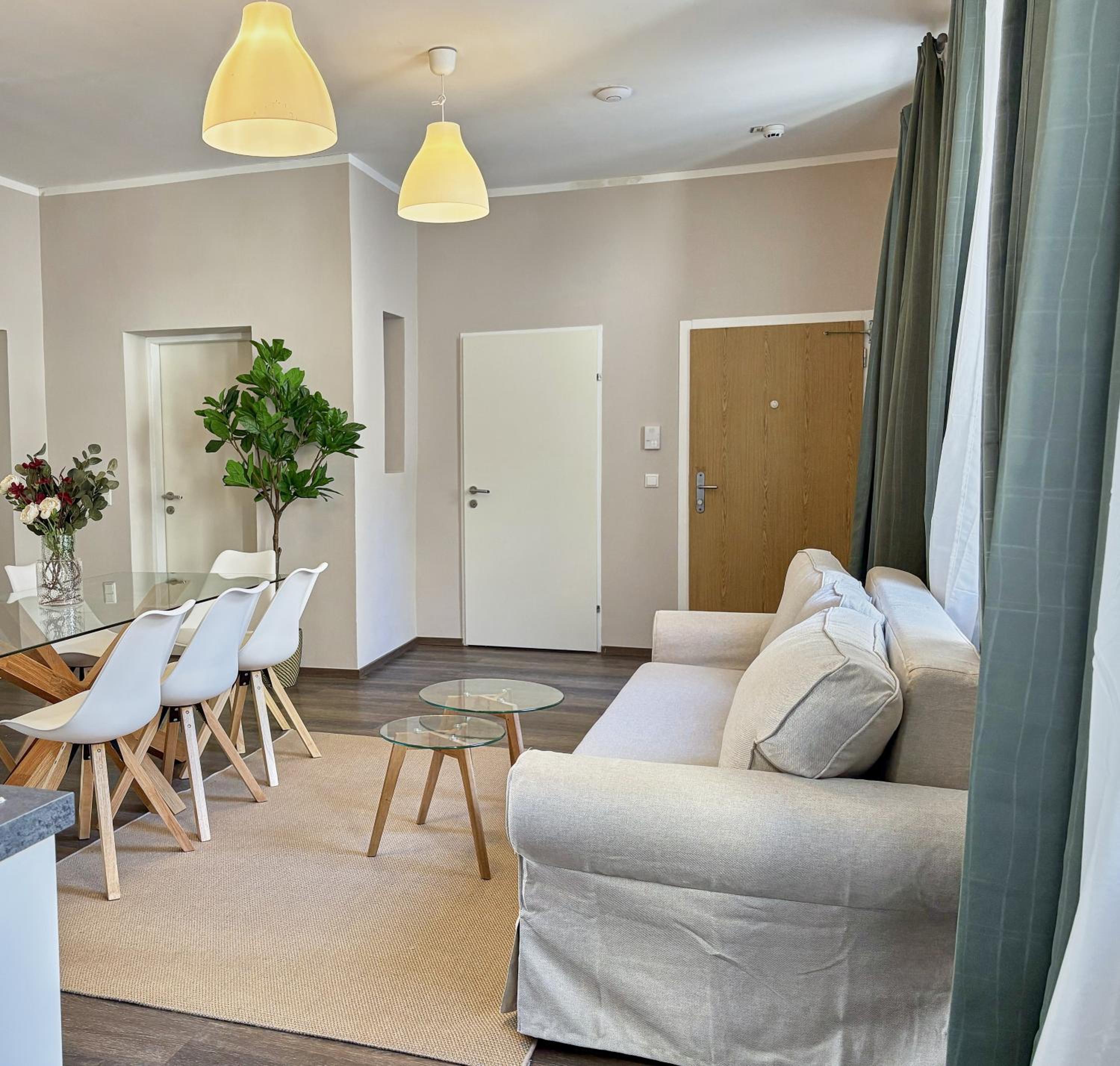 Balkon I Close to S-Bahn I 5 Minutes to Mall