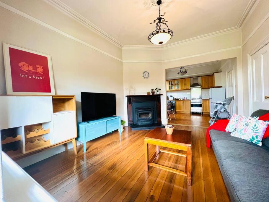 Hobart Heritage House Near City