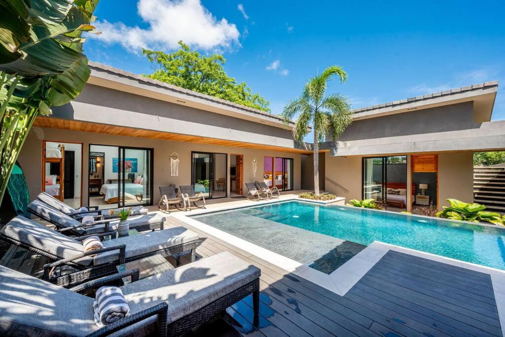 Luxury Modern Villa peterdobson433 at y ahoo com