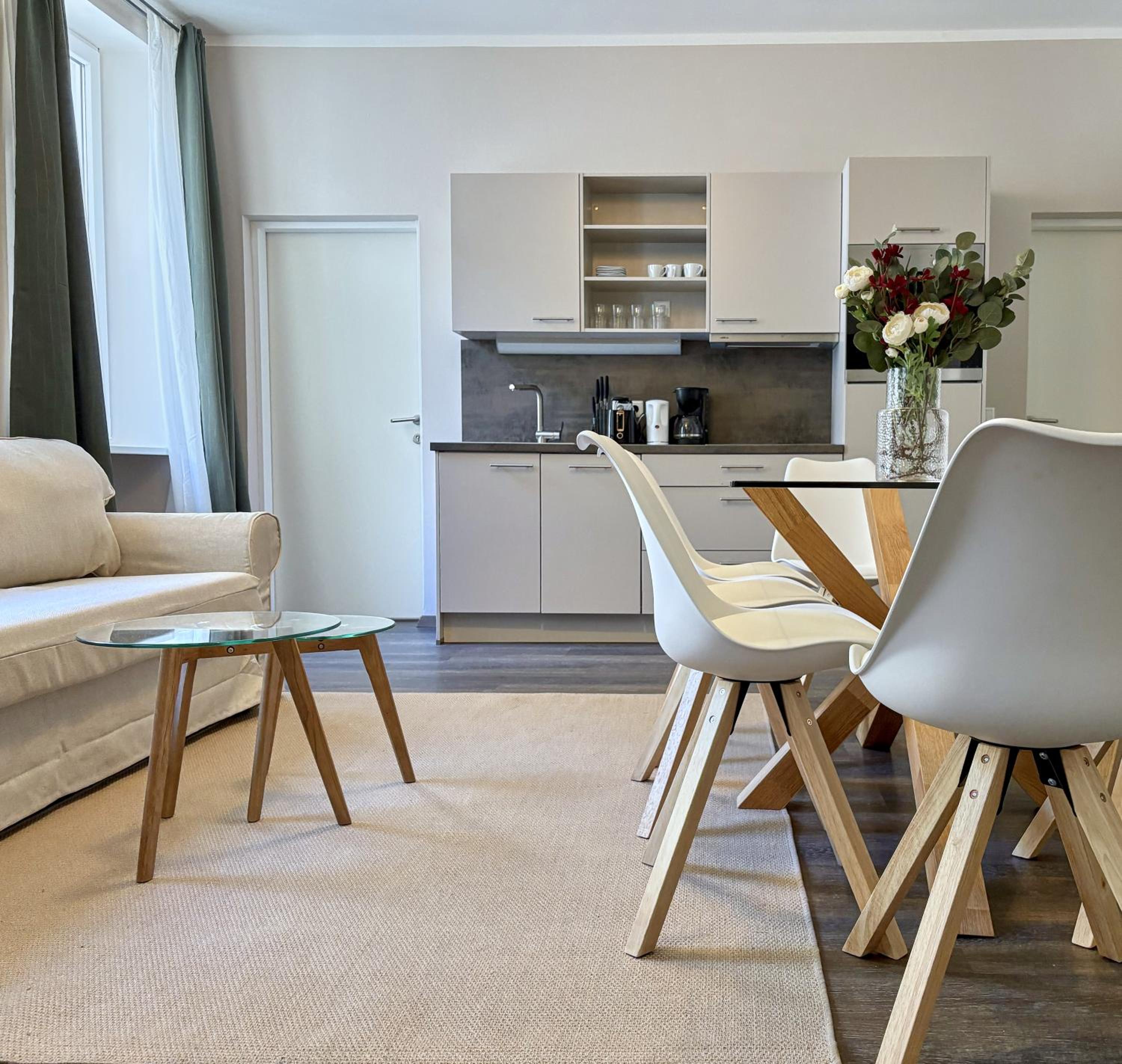 Balkon I Close to S-Bahn I 5 Minutes to Mall