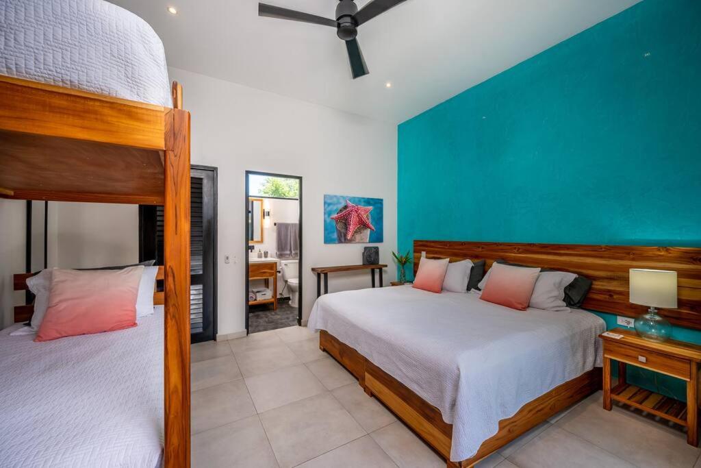 Luxury Modern Villa peterdobson433 at y ahoo com