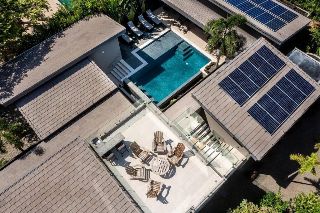 Luxury Modern Villa peterdobson433 at y ahoo com