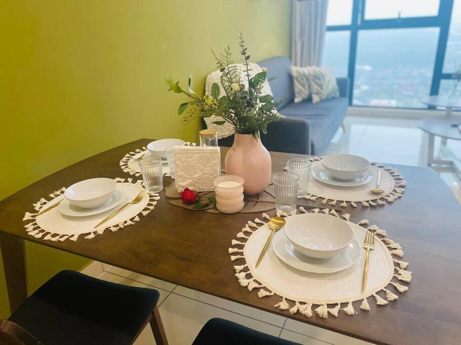 S01 MidValley Mosaic Southkey 2BR High Floor