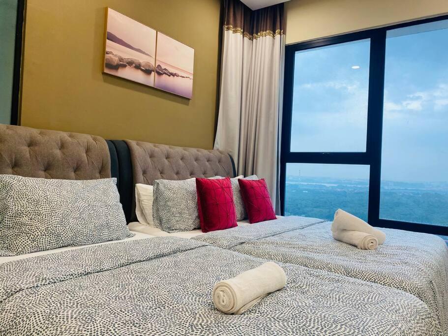 S01 MidValley Mosaic Southkey 2BR High Floor