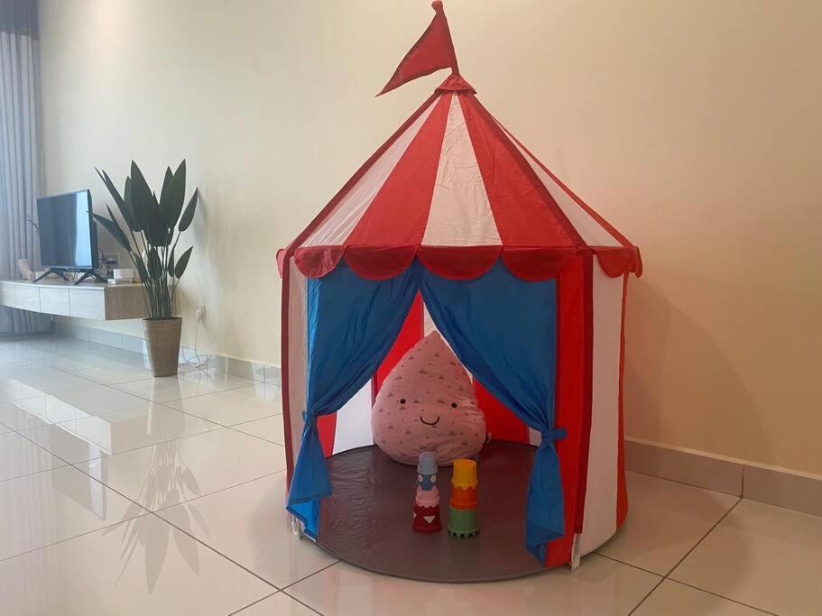 S01 MidValley Mosaic Southkey 2BR High Floor