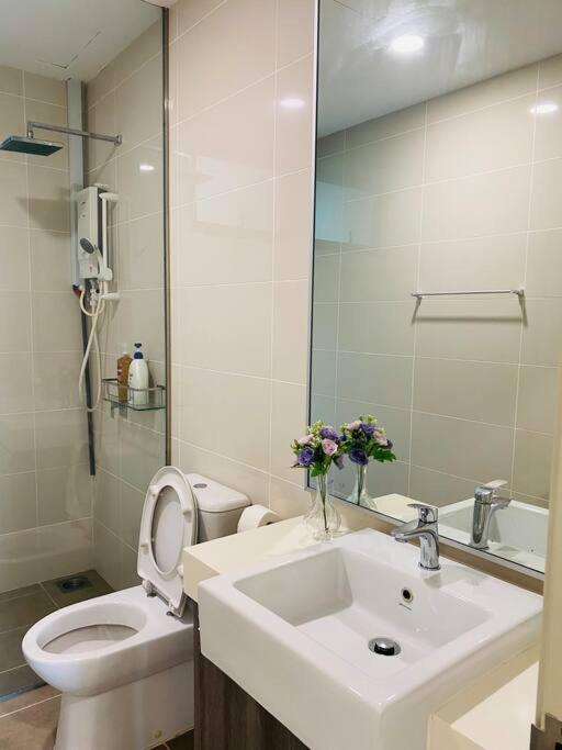S01 MidValley Mosaic Southkey 2BR High Floor