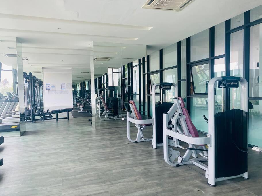 S01 MidValley Mosaic Southkey 2BR High Floor
