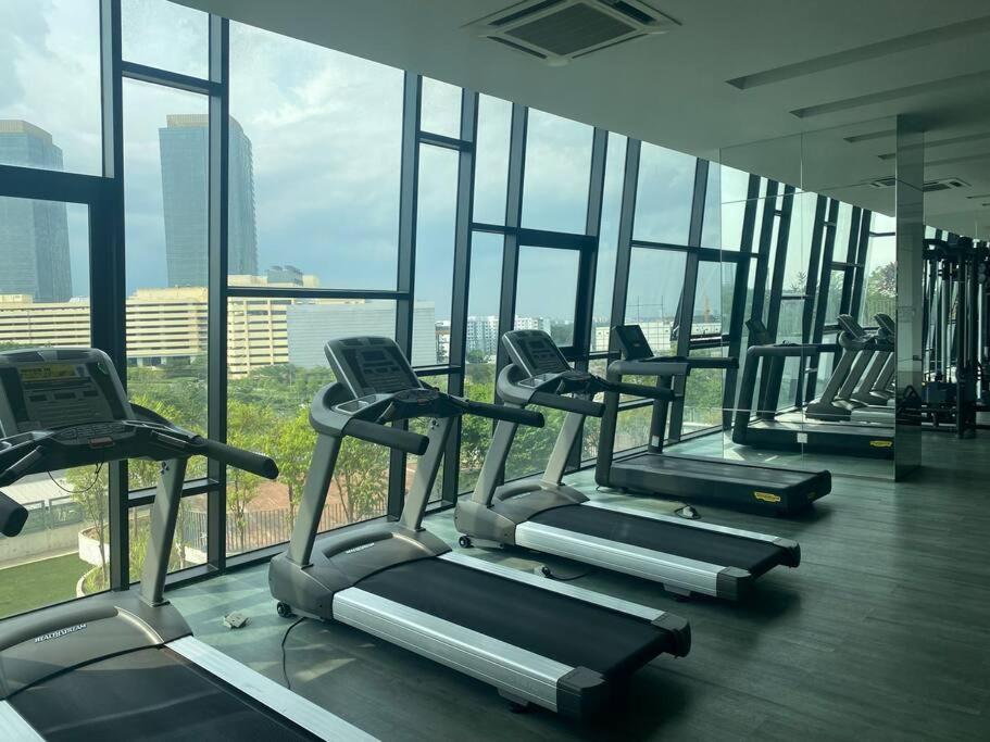 S01 MidValley Mosaic Southkey 2BR High Floor