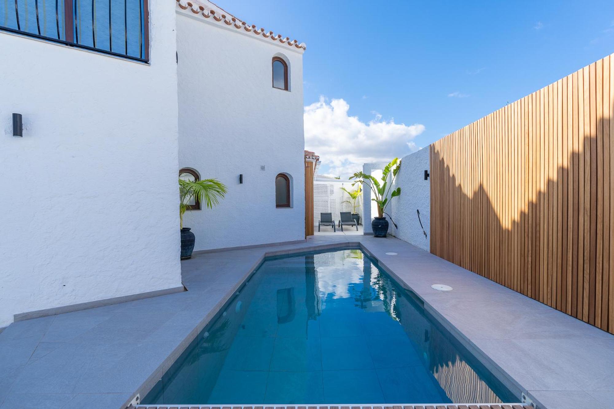 Luxury house with private heated pool in Nerja! photo 2