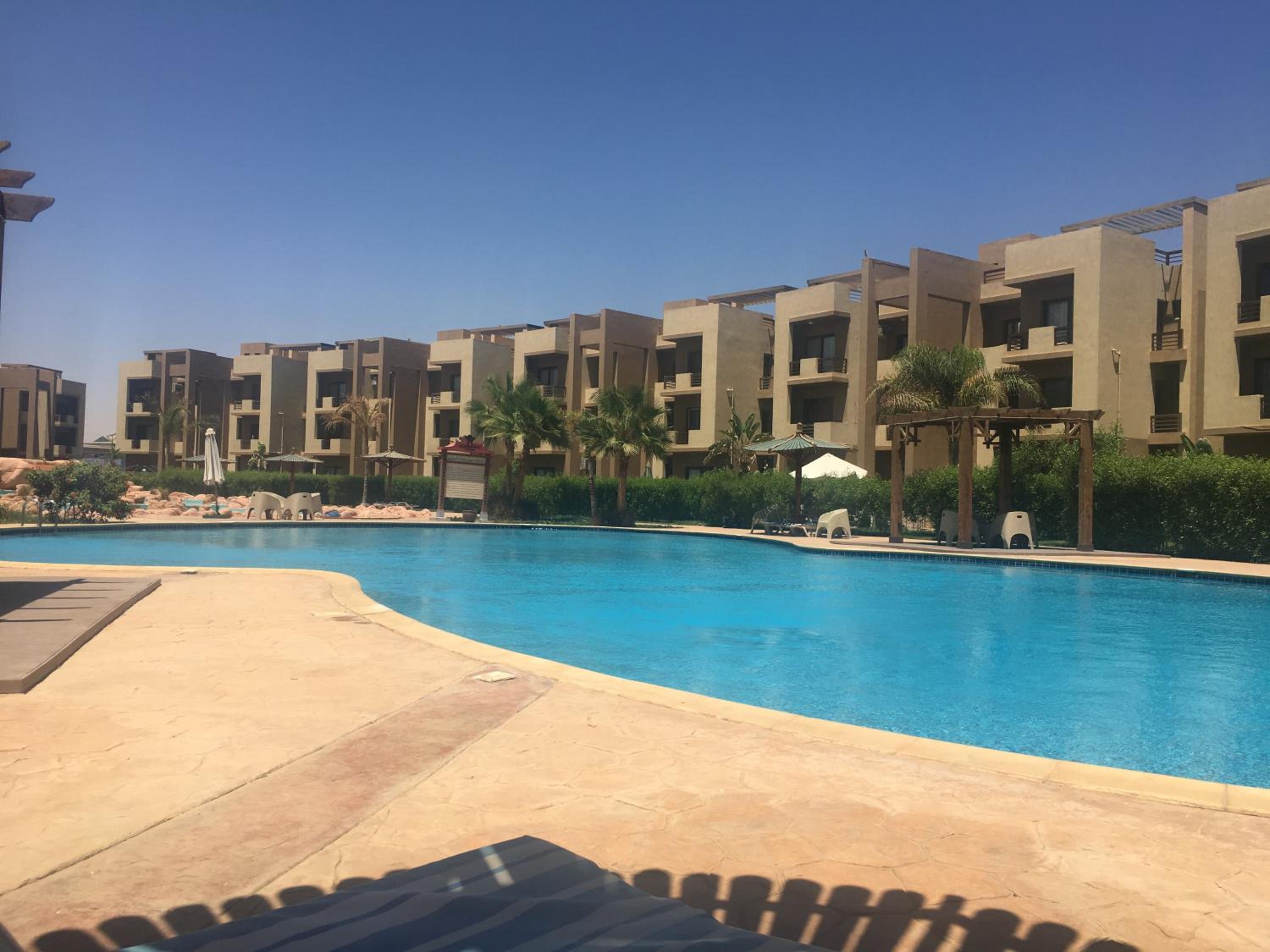 Ain Sokhna- Lovely Challet w garden overlooking pool