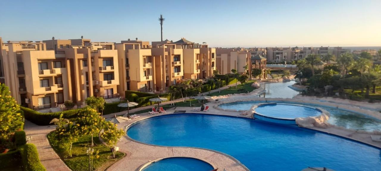 Ain Sokhna- Lovely Challet w garden overlooking pool