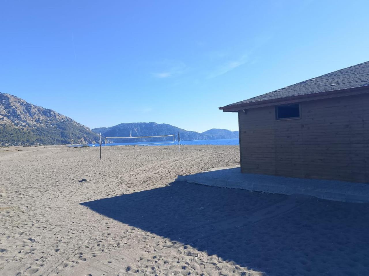 Eska 121 airport hostel view 5