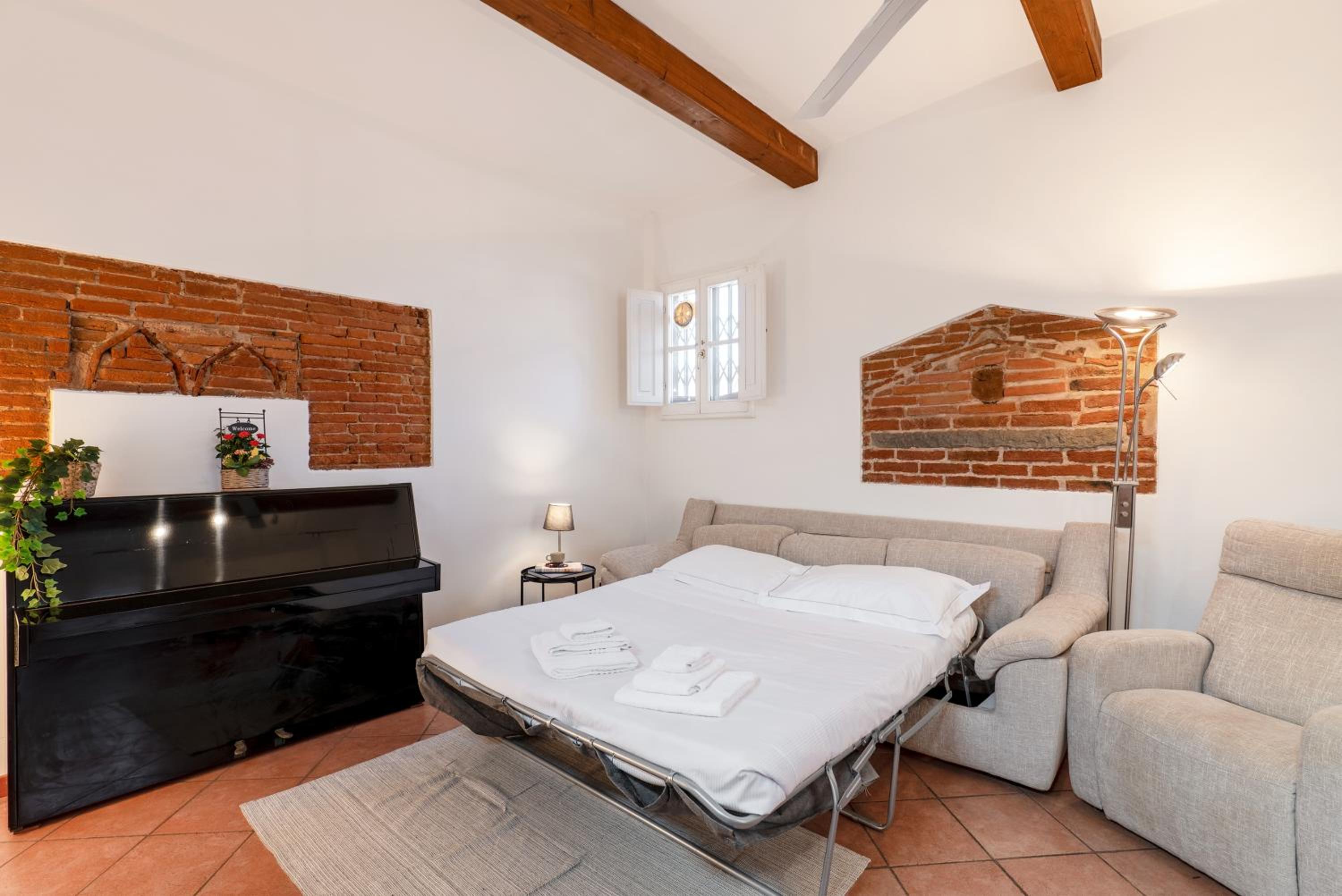 Terrace Apartment a 7 min da Stazione e Centro