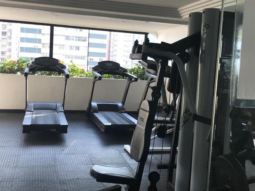 Ap Pitangueiras com vista deslumbrante pro mar lazer completo garagem e perto de tudo