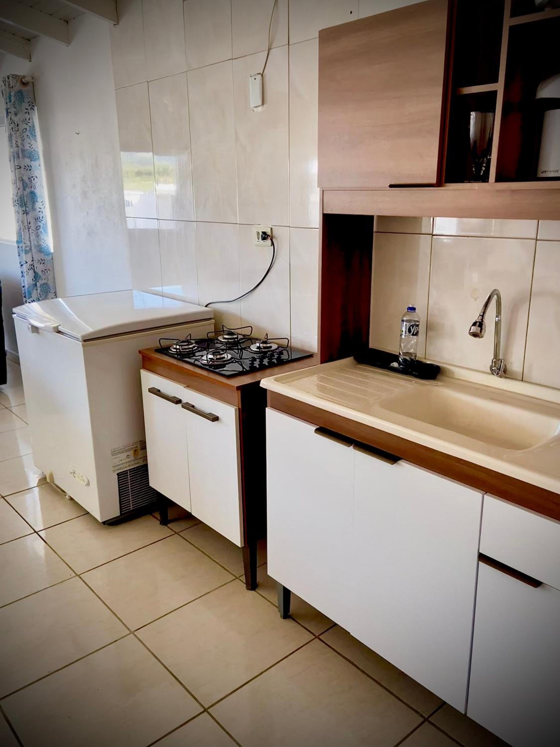 Casa com piscina, hidro e uma vista linda da lagoa