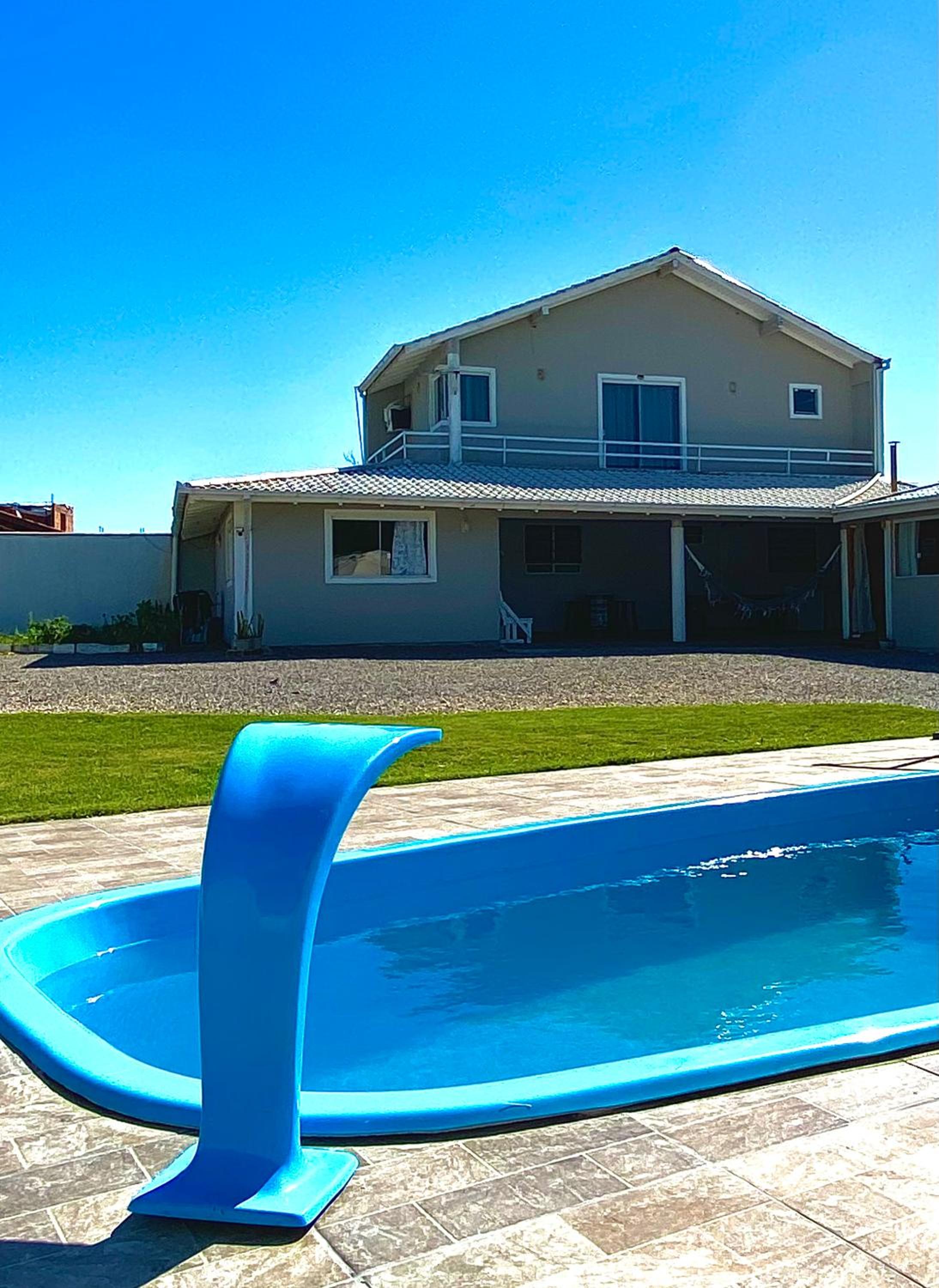 Casa com piscina, hidro e uma vista linda da lagoa