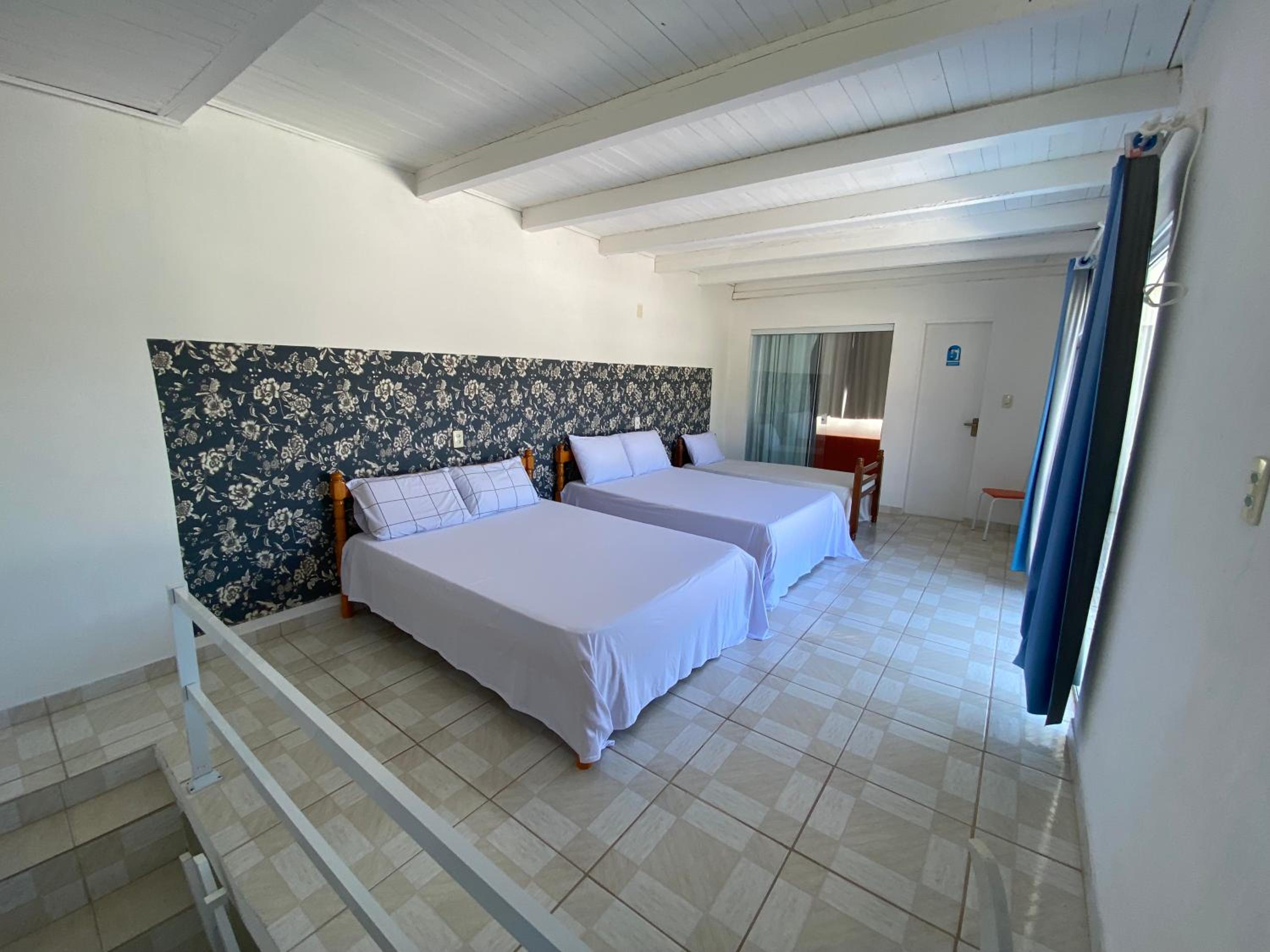 Casa com piscina, hidro e uma vista linda da lagoa