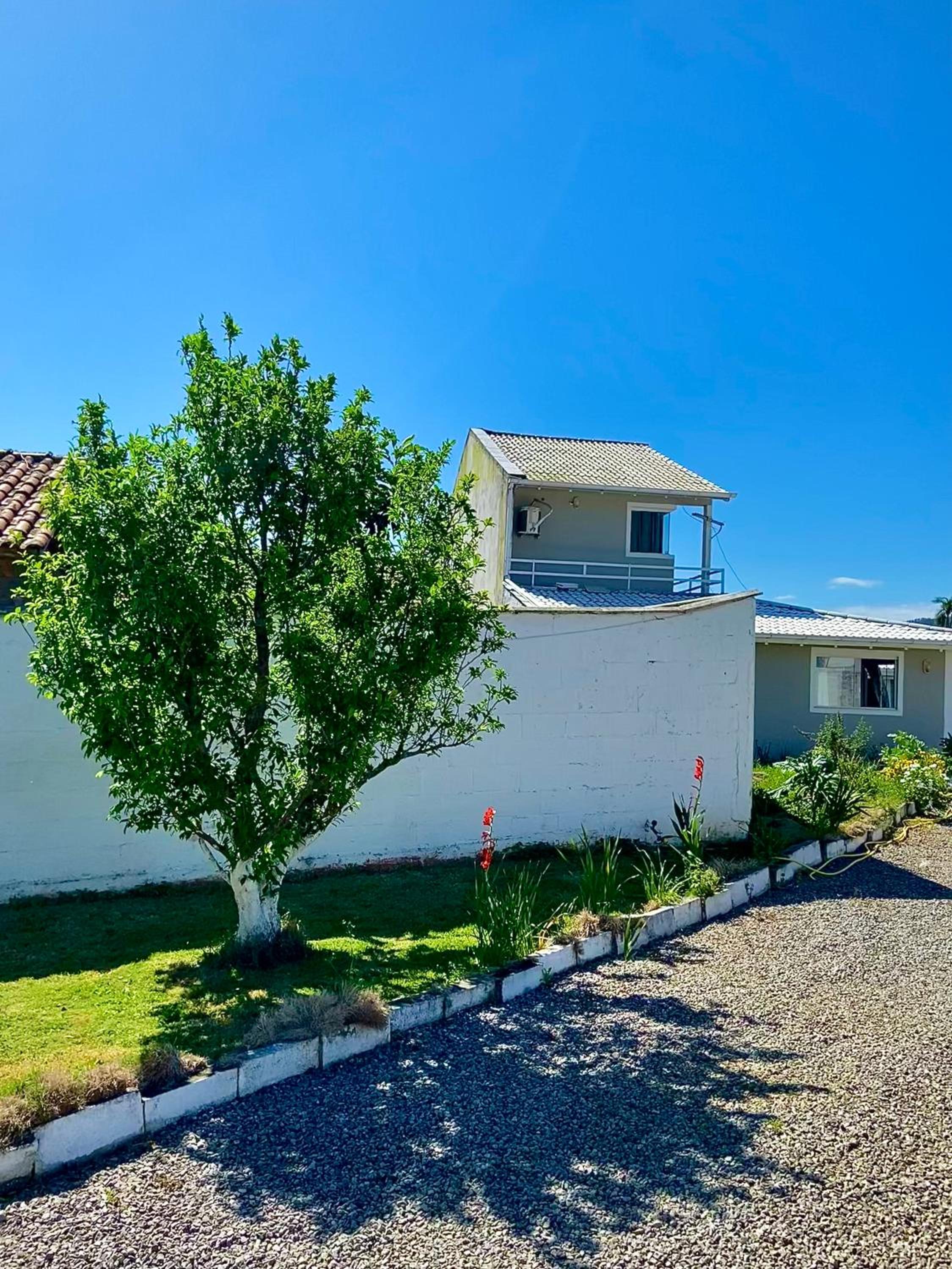 Casa com piscina, hidro e uma vista linda da lagoa