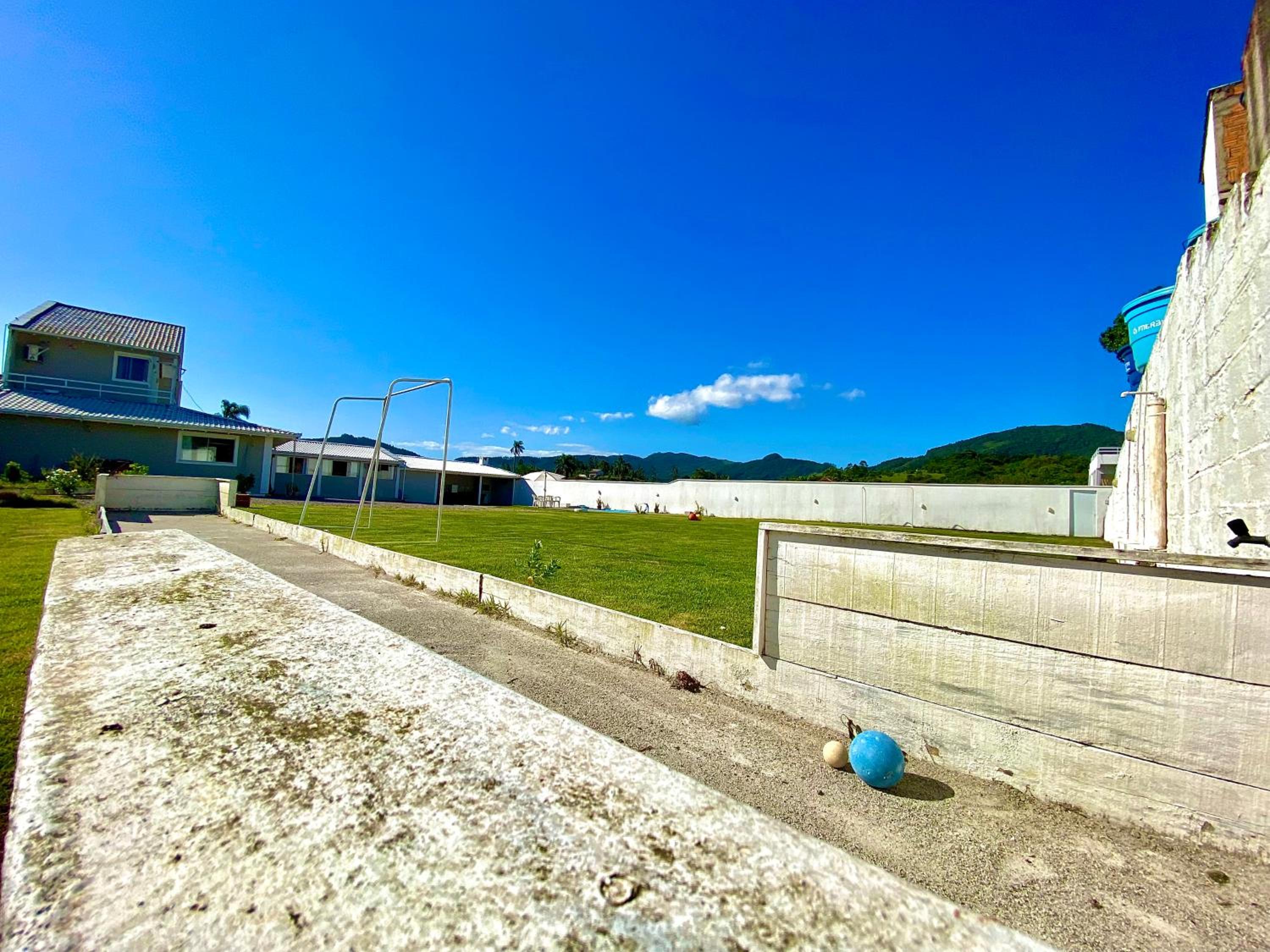 Casa com piscina, hidro e uma vista linda da lagoa